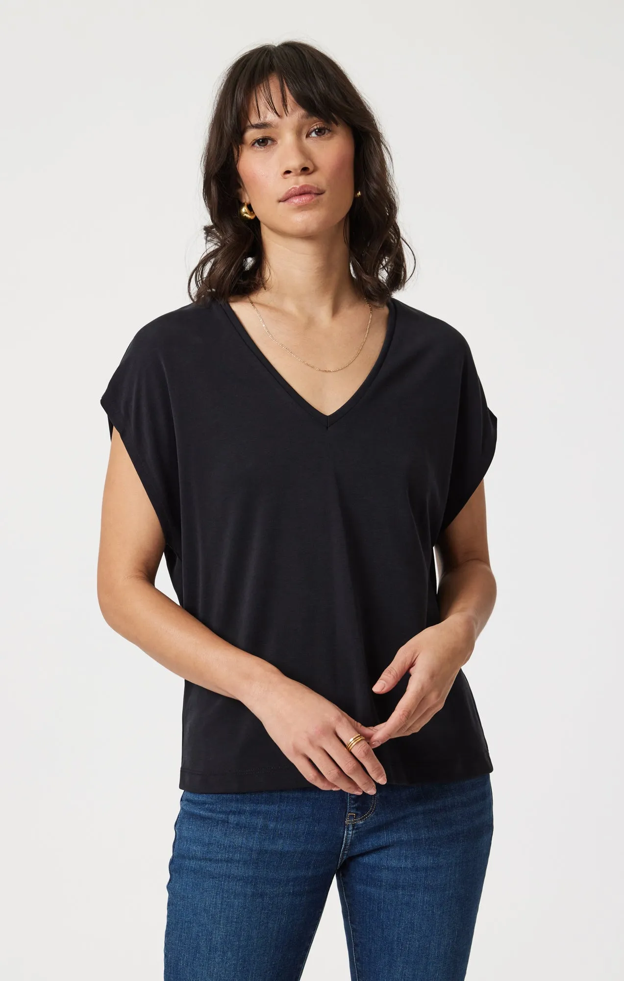 LUXE TOUCH TENCEL? V-NECK T-SHIRT IN BLACK Clean Cut