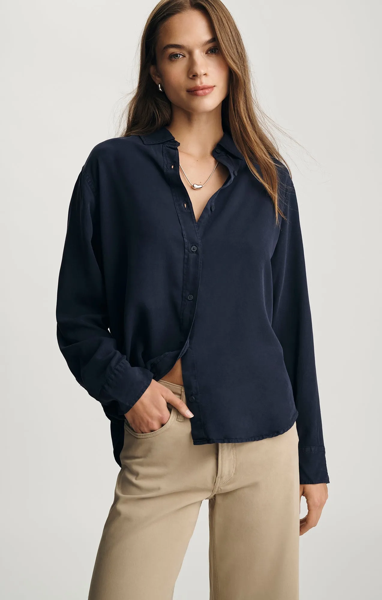 Wardrobe Staple EDITION TENCEL? BUTTON-UP SHIRT IN INKLING