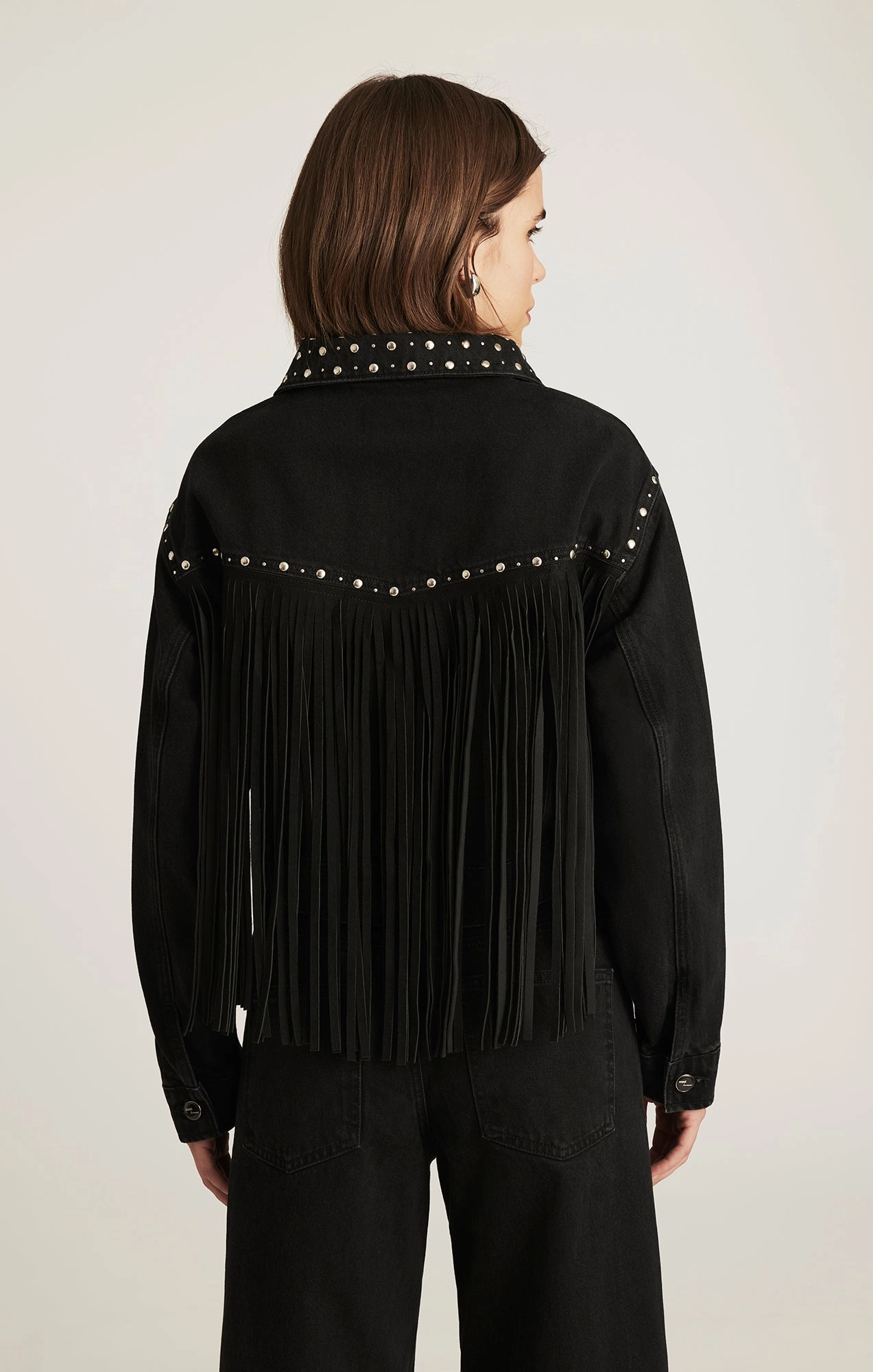 JENNA FRINGE DENIM JACKET IN SMOKE FRINGE DENIM Ergonomic Sleeve Shaping Snag Free Surface