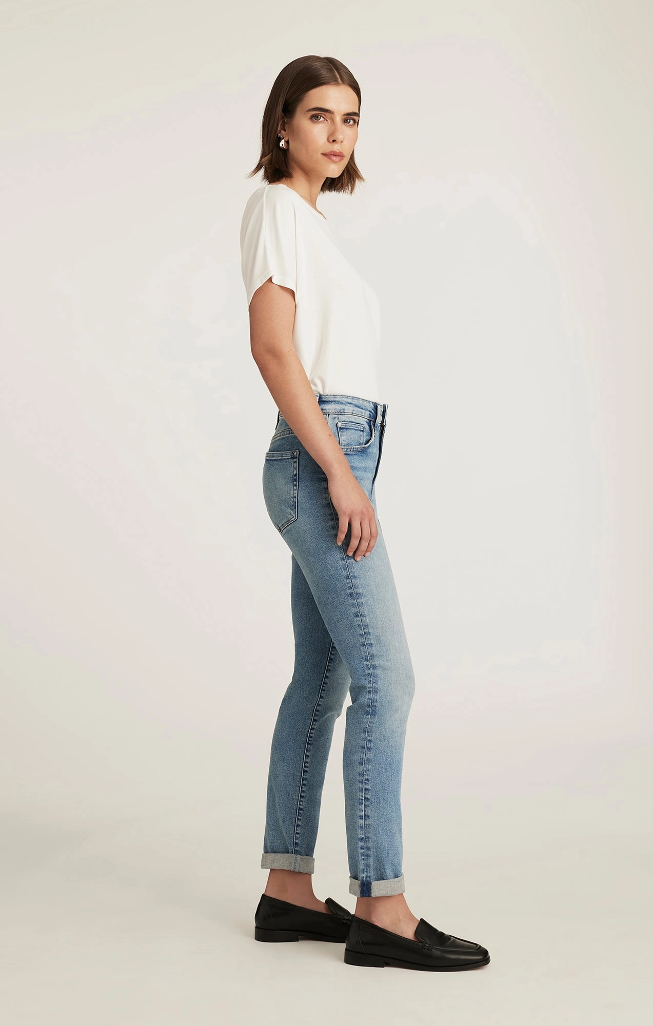 KATHLEEN SLIM BOYFRIEND IN LIGHT BRUSHED FLEX BLUE Recycled Cotton Blend