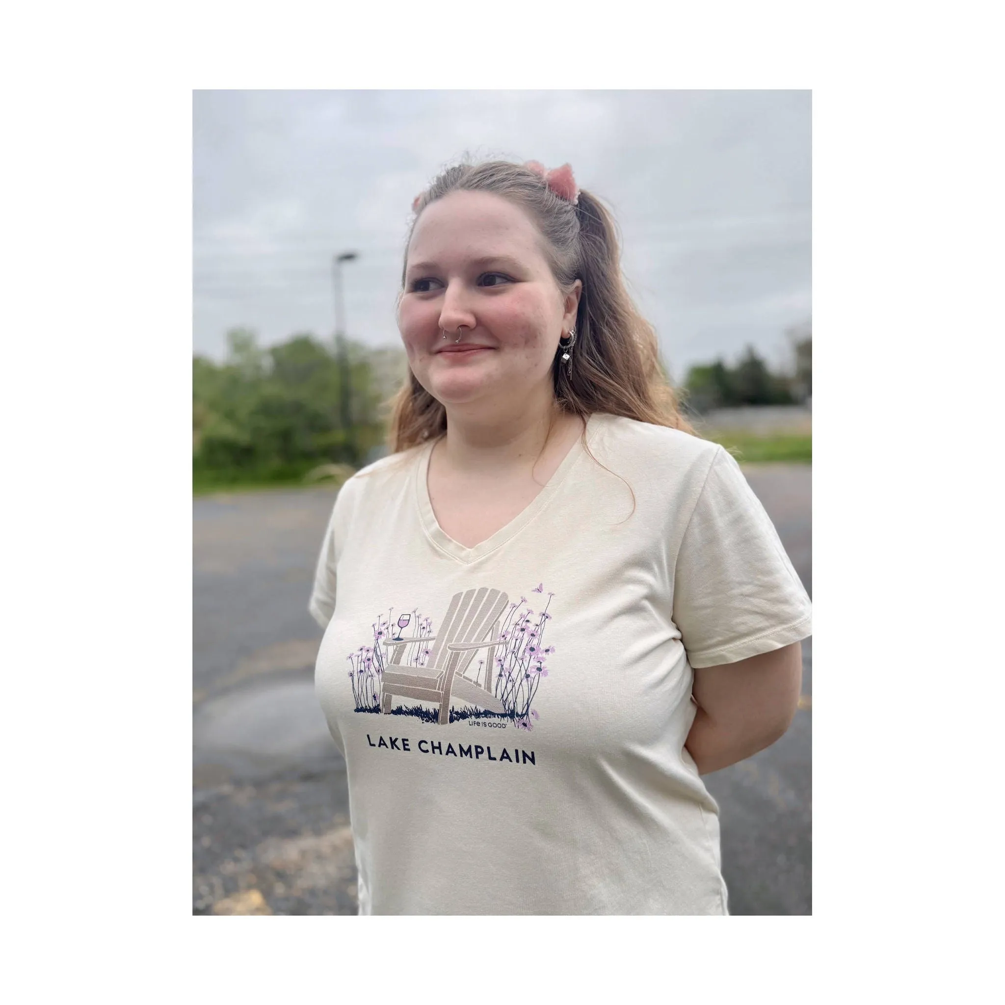 DoubleStitchedSeams Life Is Good Women's Wildflower Vermont Exclusive Crusher Tee - Putty White