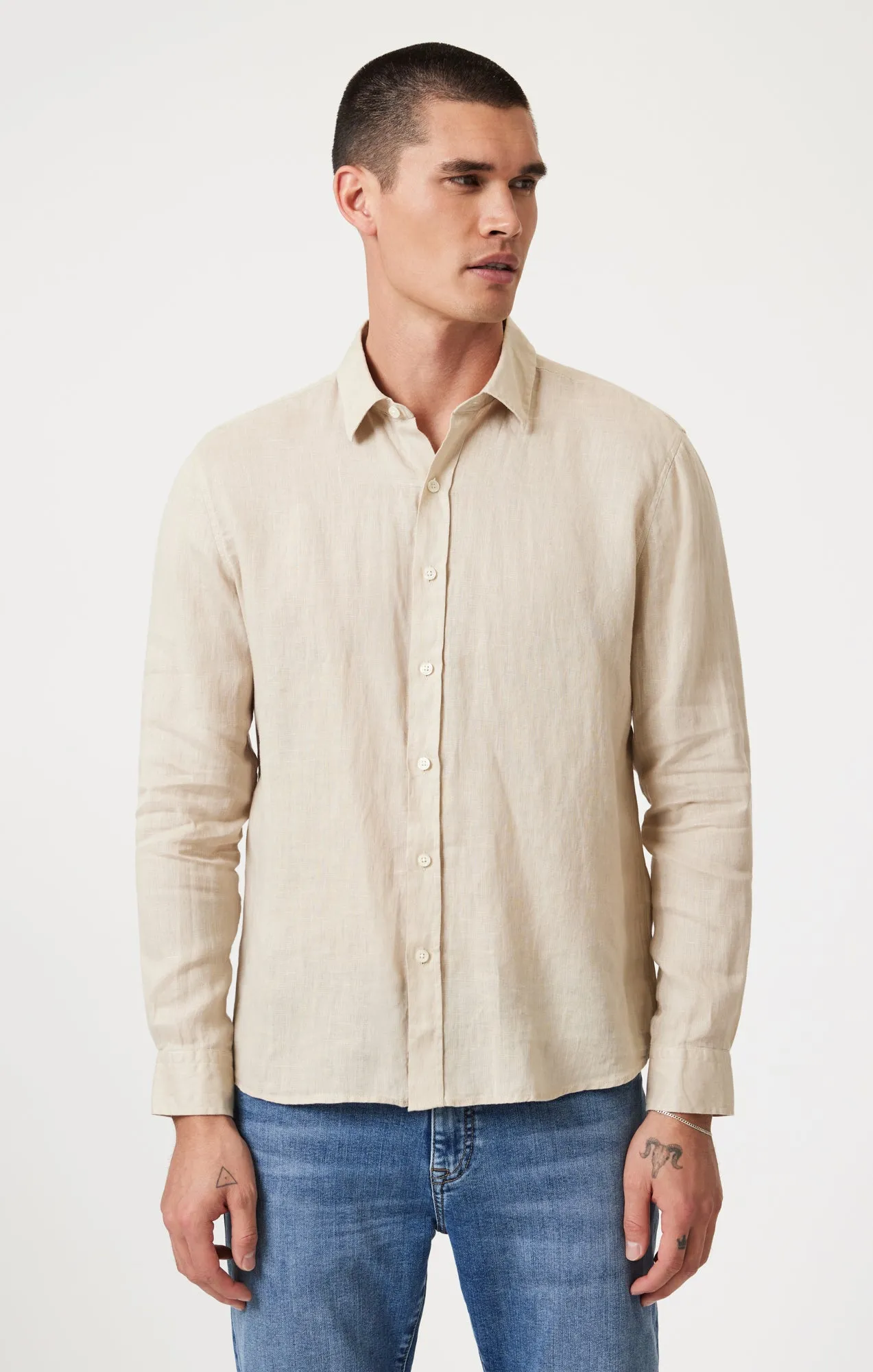 Chic Design Eco-Friendly Choice LINEN LONG SLEEVE BUTTON-UP SHIRT IN FEATHER GRAY