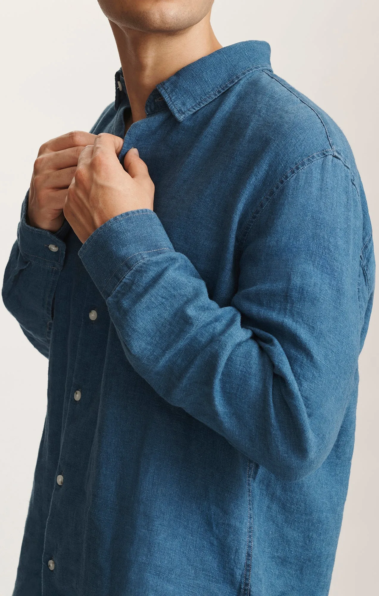 LINEN LONG SLEEVE BUTTON-UP SHIRT IN INDIGO Workwear Style
