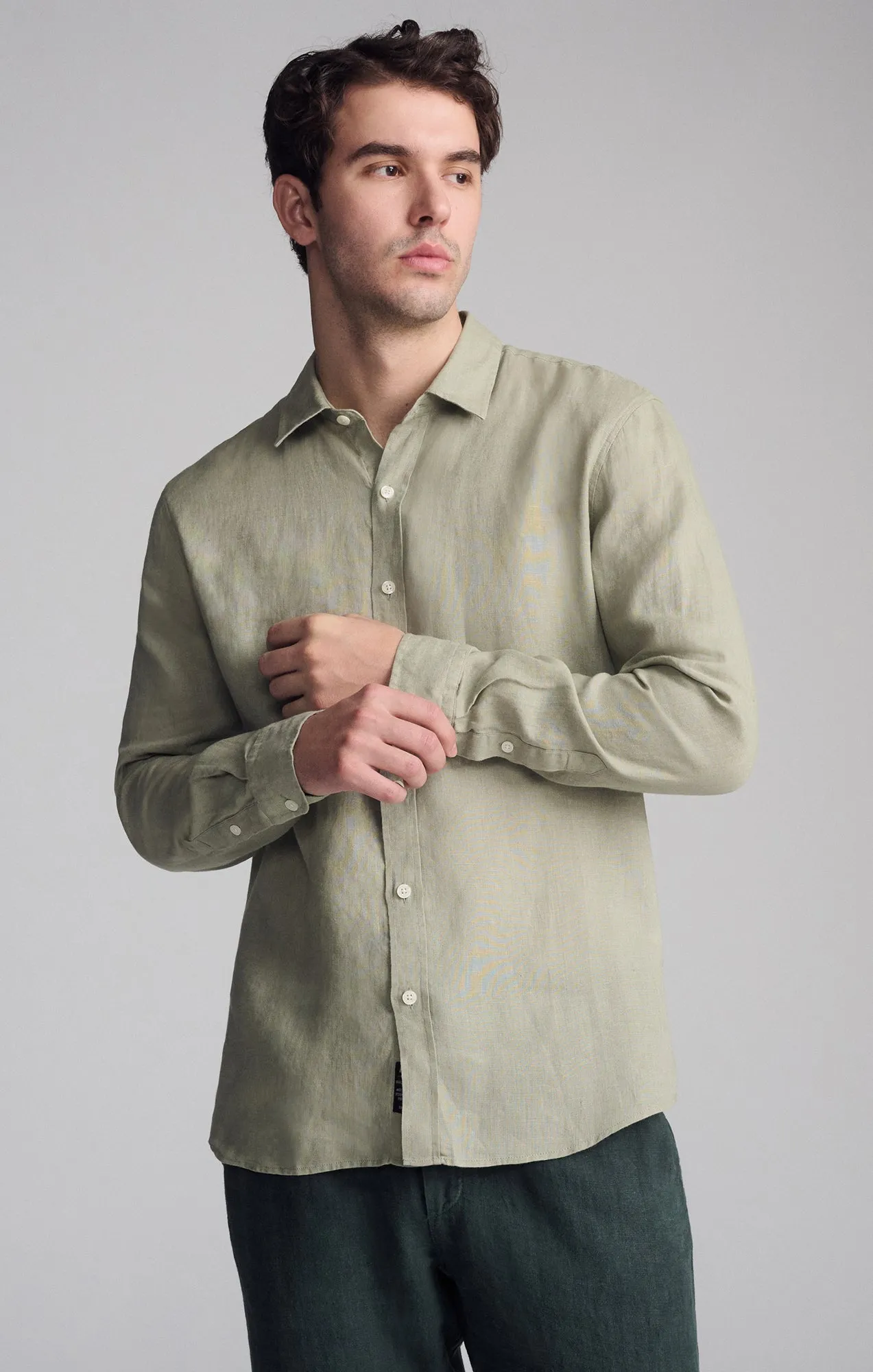 Soft Collar Design LINEN LONG SLEEVE BUTTON-UP SHIRT IN SEAGRASS