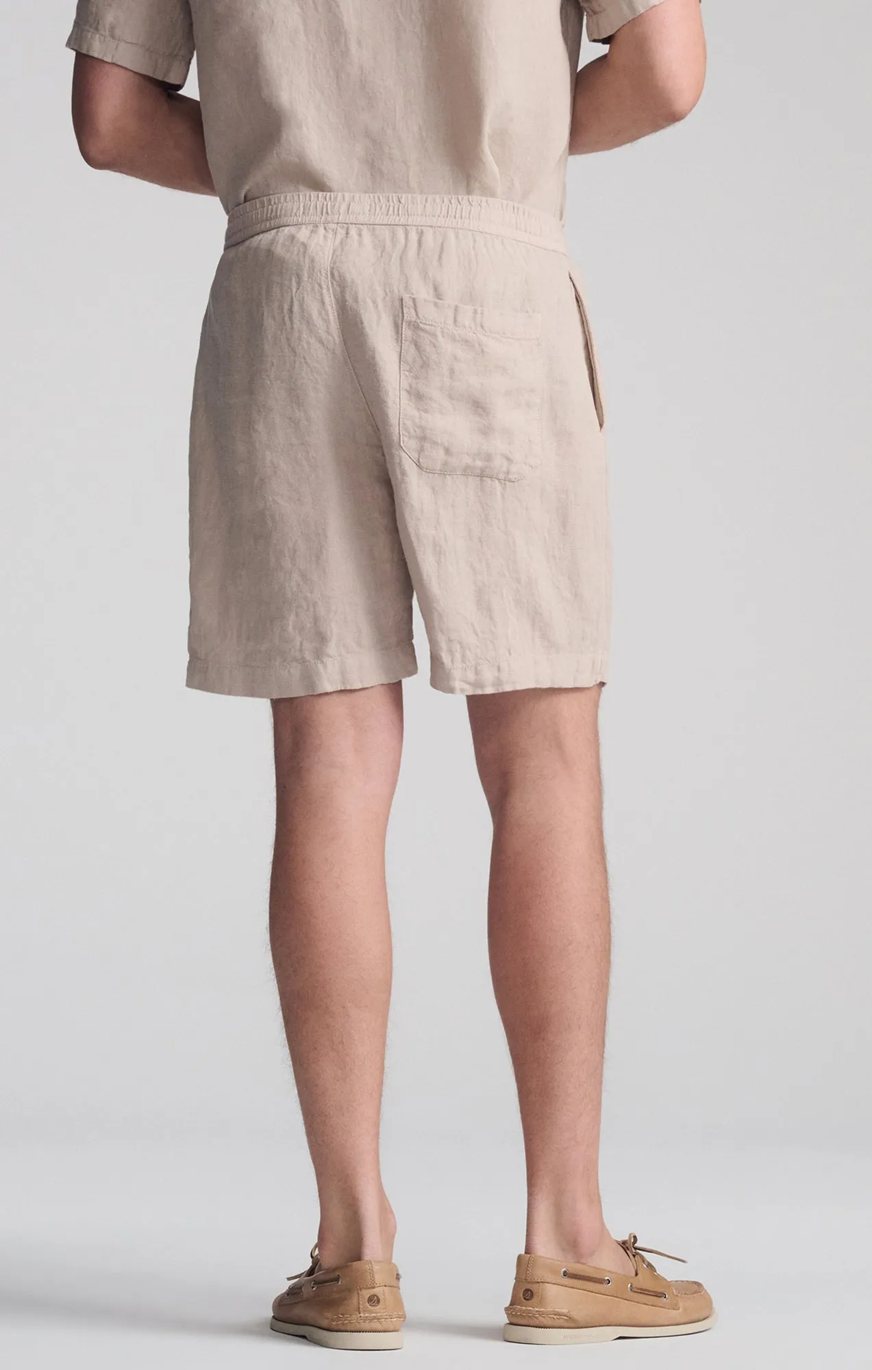 LINEN POCKET SHORTS IN SAND Comfy Layers
