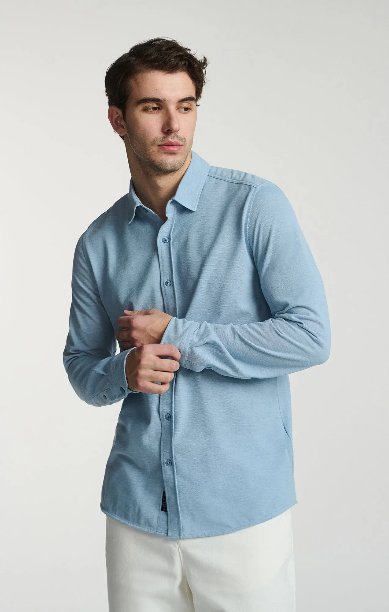 Urban Trend LONG SLEEVE BUTTON-UP SHIRT IN BLUE SHADOW