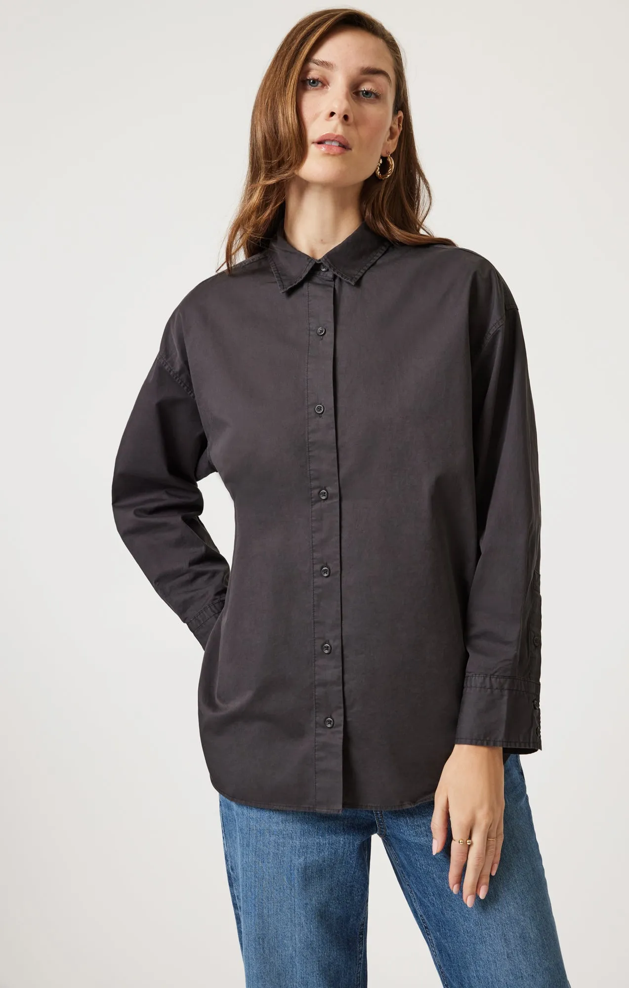 LONG SLEEVE BUTTON-UP SHIRT IN MAGNET Lightweight Fabric Fashionable Look
