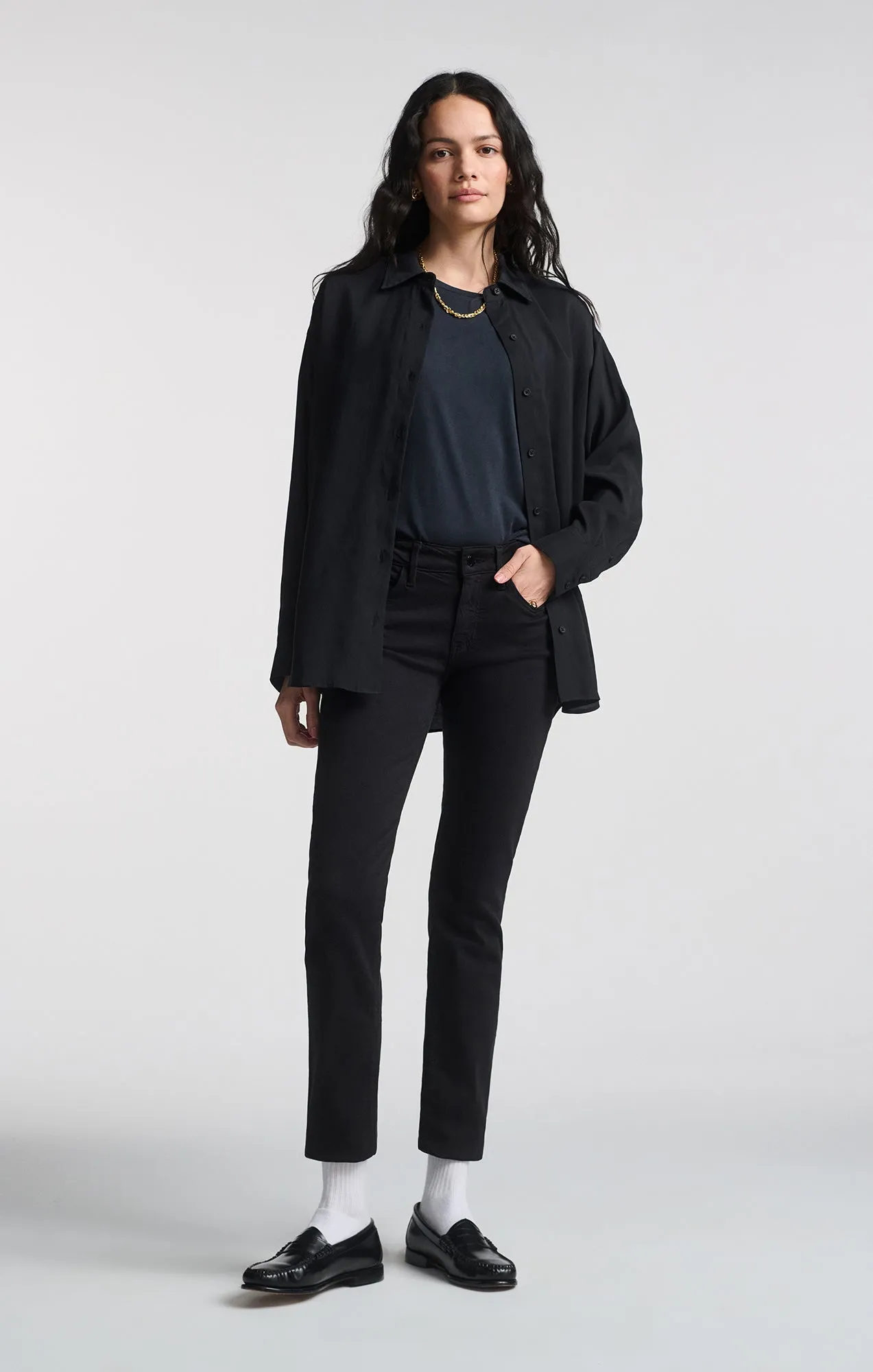 LUXE TOUCH BUTTON-UP SHIRT IN BLACK Contemporary Look