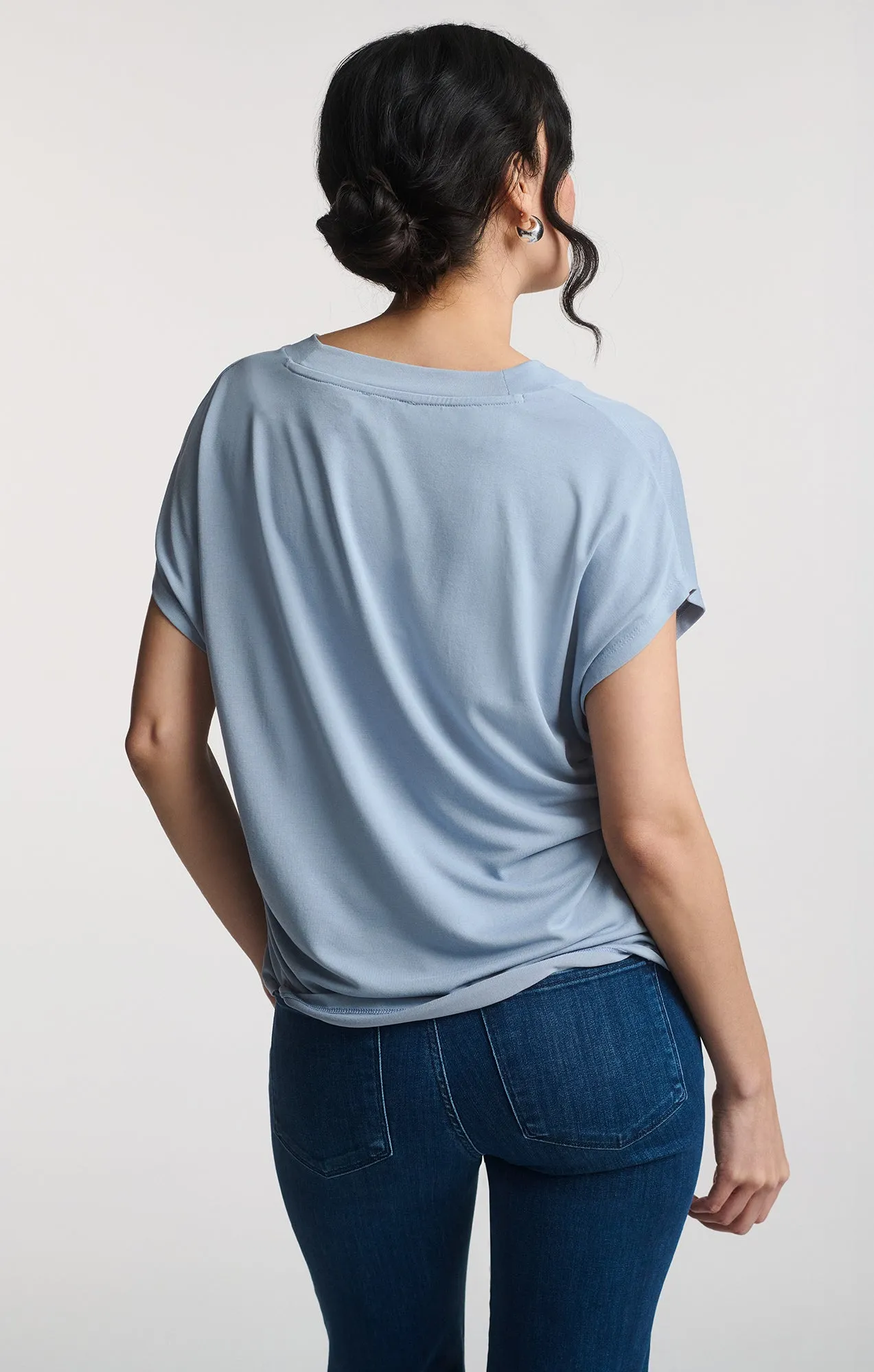 Moisture Wicking Material LUXE TOUCH TENCEL? V-NECK SHIRT IN ZEN BLUE