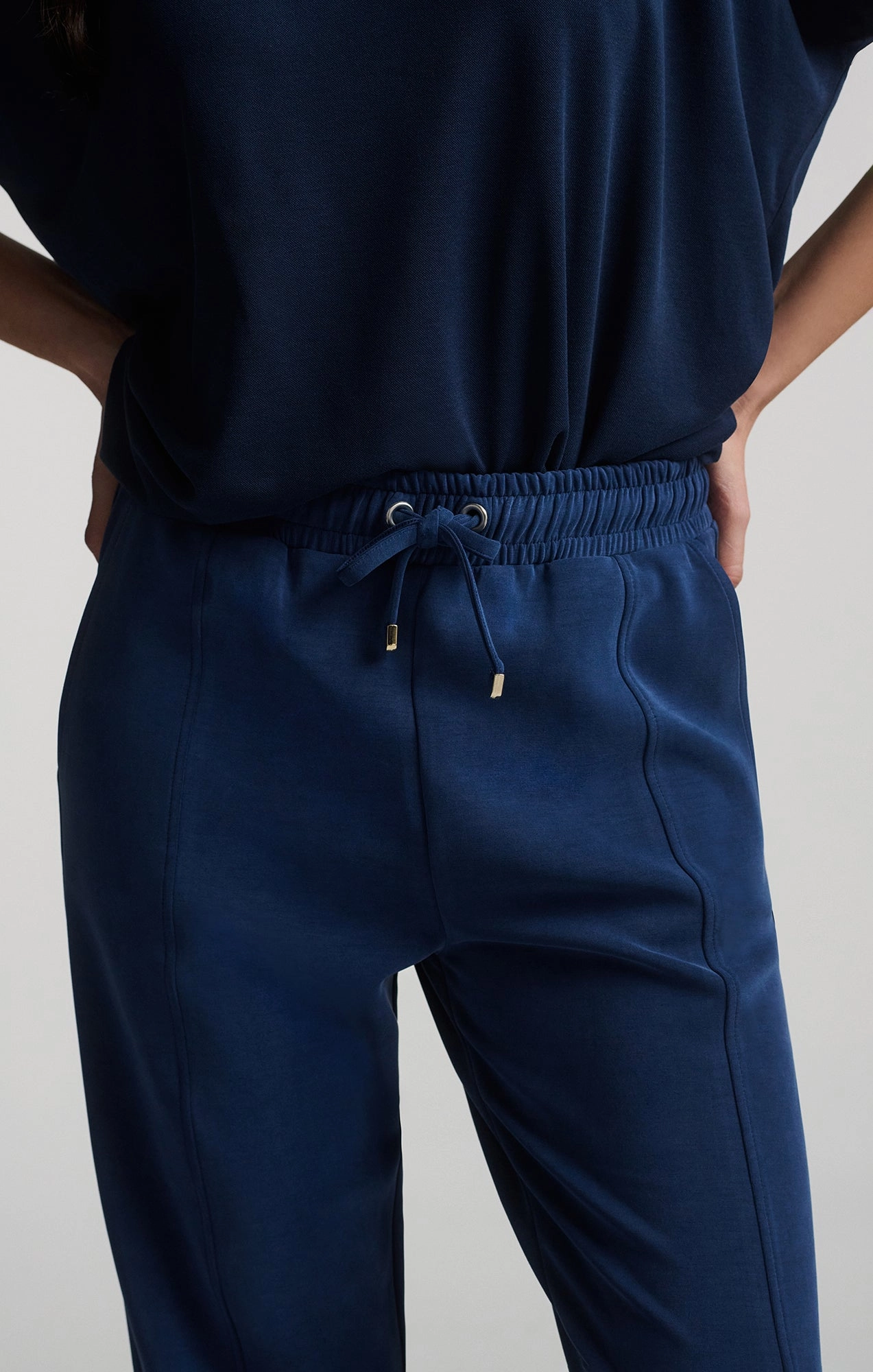 LUXE TOUCH TENCEL? SWEATPANTS IN MEDIEVAL BLUE Sport Layer Flexible Material