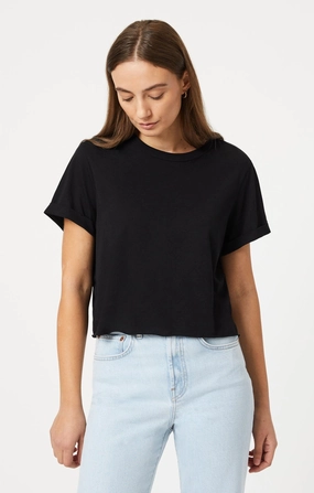 CROPPED T-SHIRT IN BLACK Urban Style Trend
