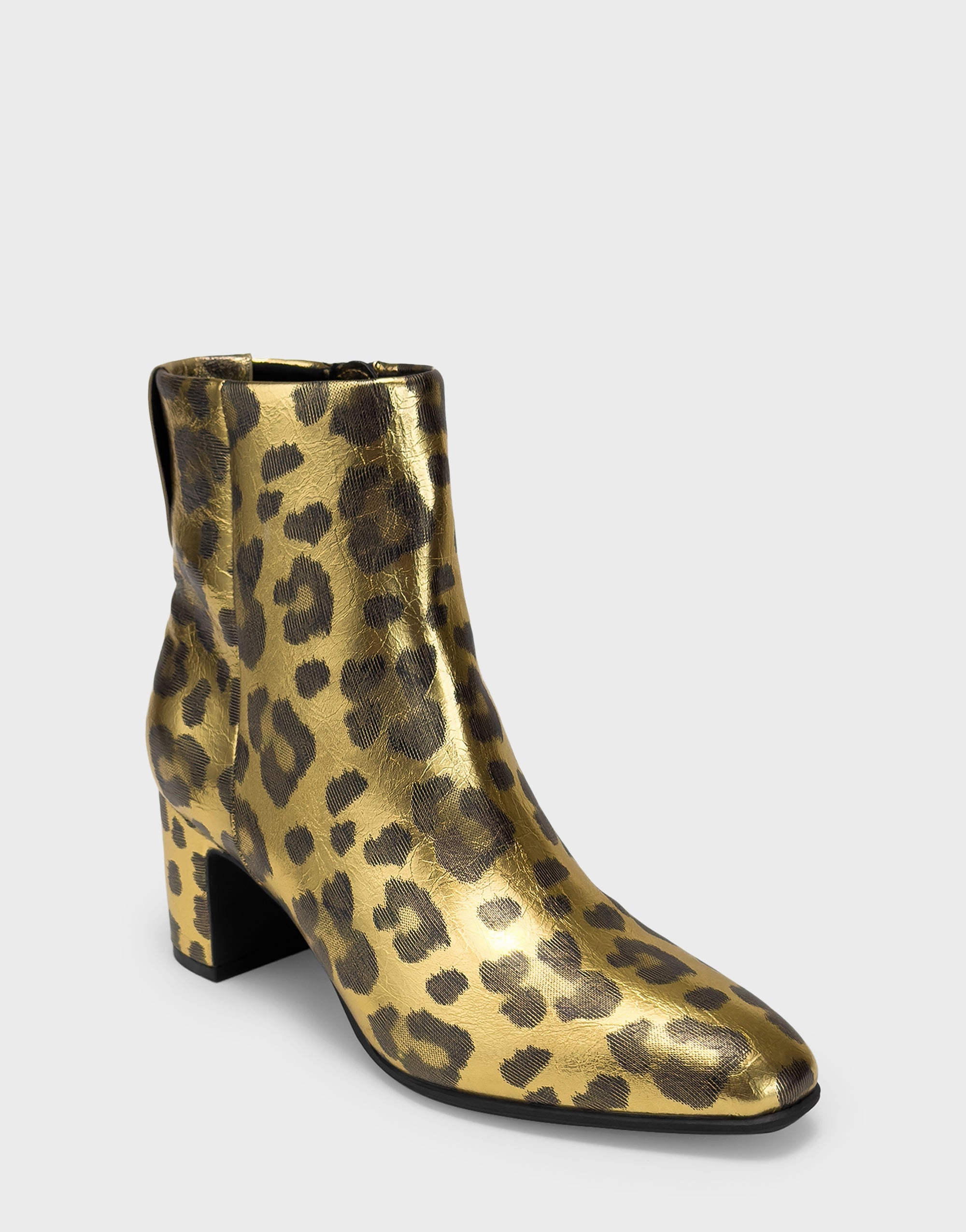 Magnus Smooth Entry Cushioned Step Urban Commute