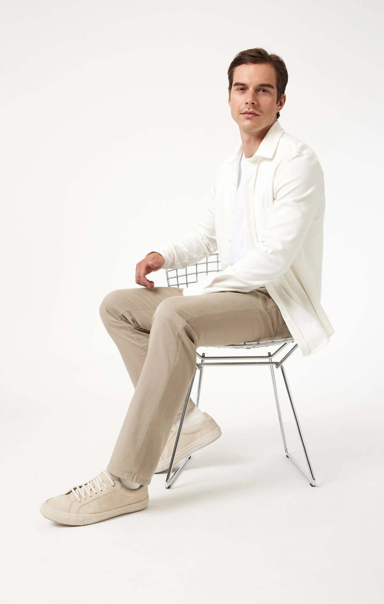 MATT RELAXED STRAIGHT LEG IN SAND CASUAL TWILL Dynamic Motion