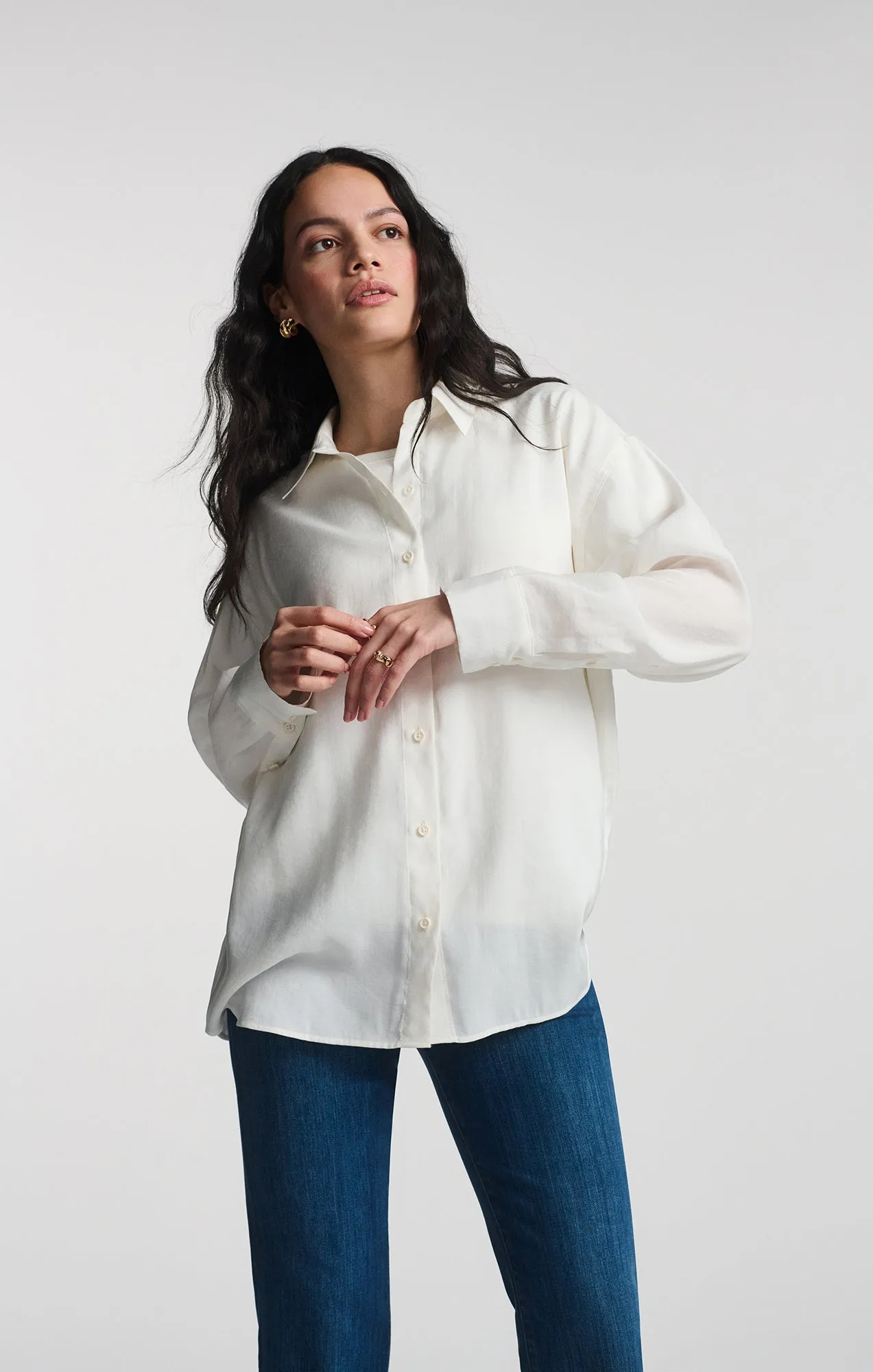 LUXE TOUCH BUTTON-UP SHIRT IN ANTIQUE WHITE Relaxed Style