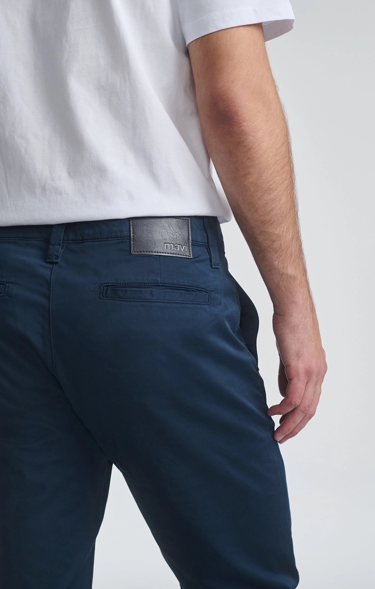 Functional fashion wear ElasticWaist MILTON SLIM STRAIGHT CHINO IN NIGHT CITY SMART