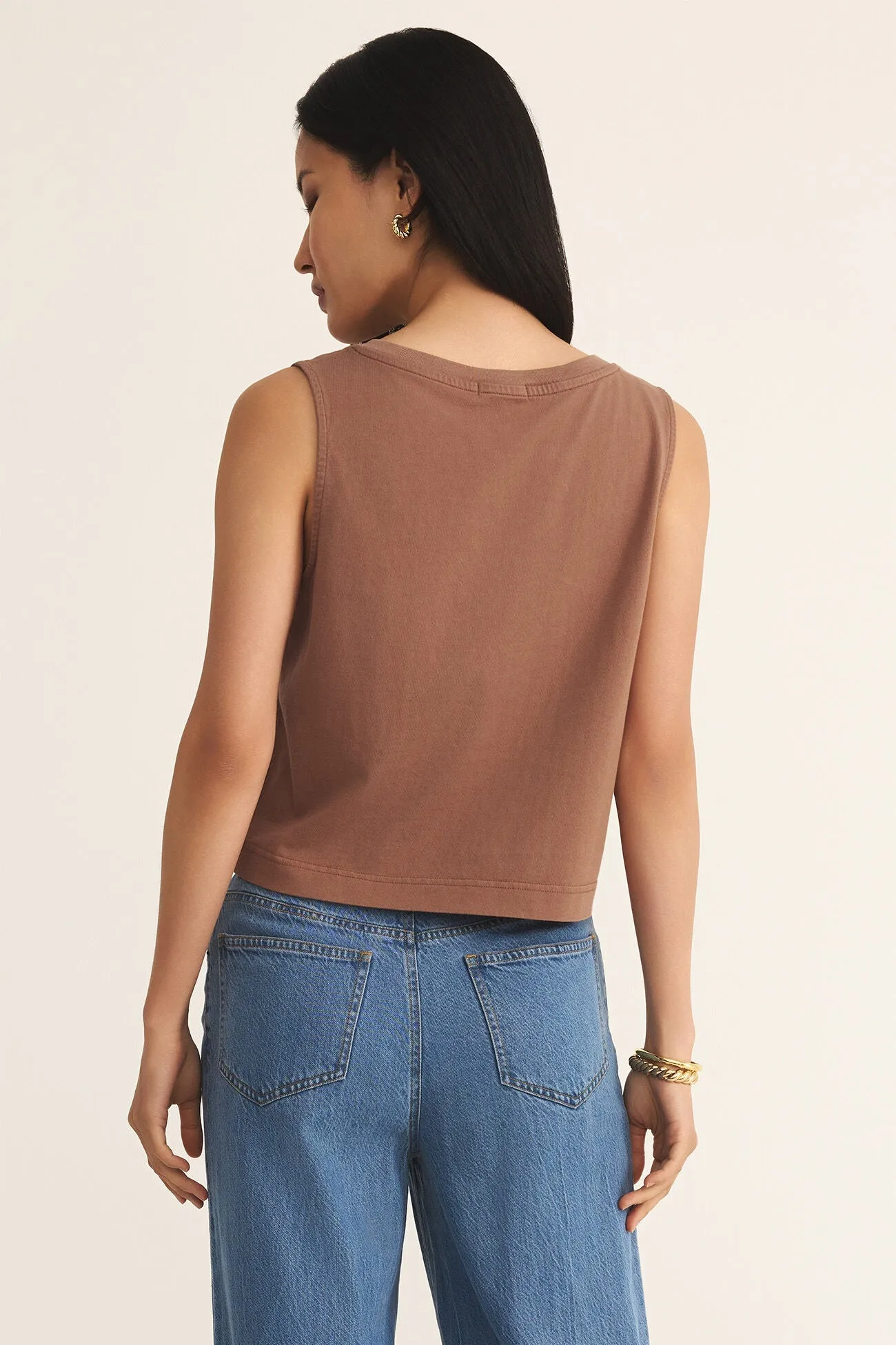 Minimal Light Sloane V-Neck Top | Teakwood Comfy Outfit