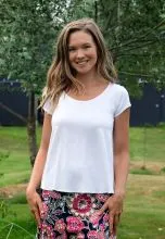 Versatile Wear All Day Wear MinimalistDesign Salaam Solid Cora Tee | Marine