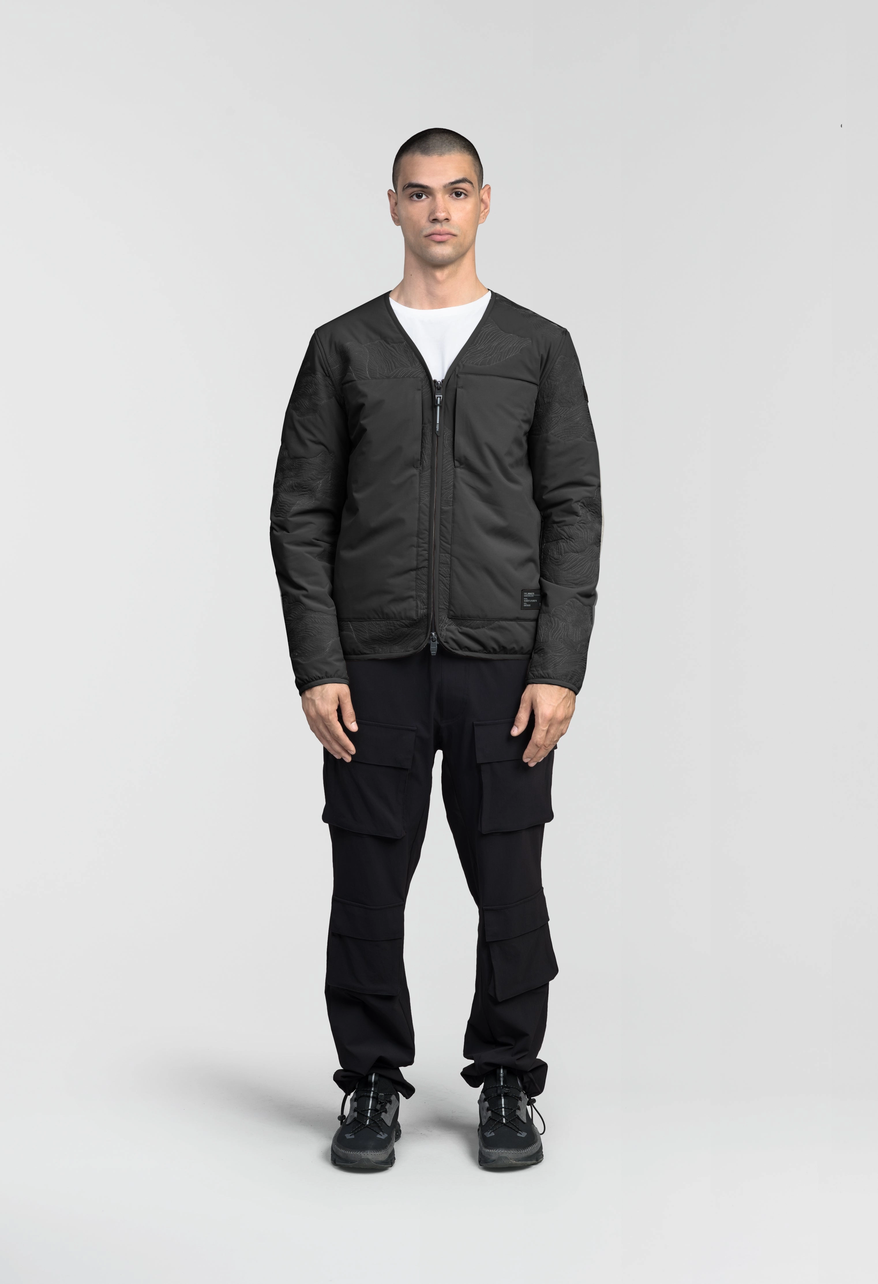 Full Length Zipper Closure All Day Layering Gates Men's Performance Quilted V-Neck Jacket