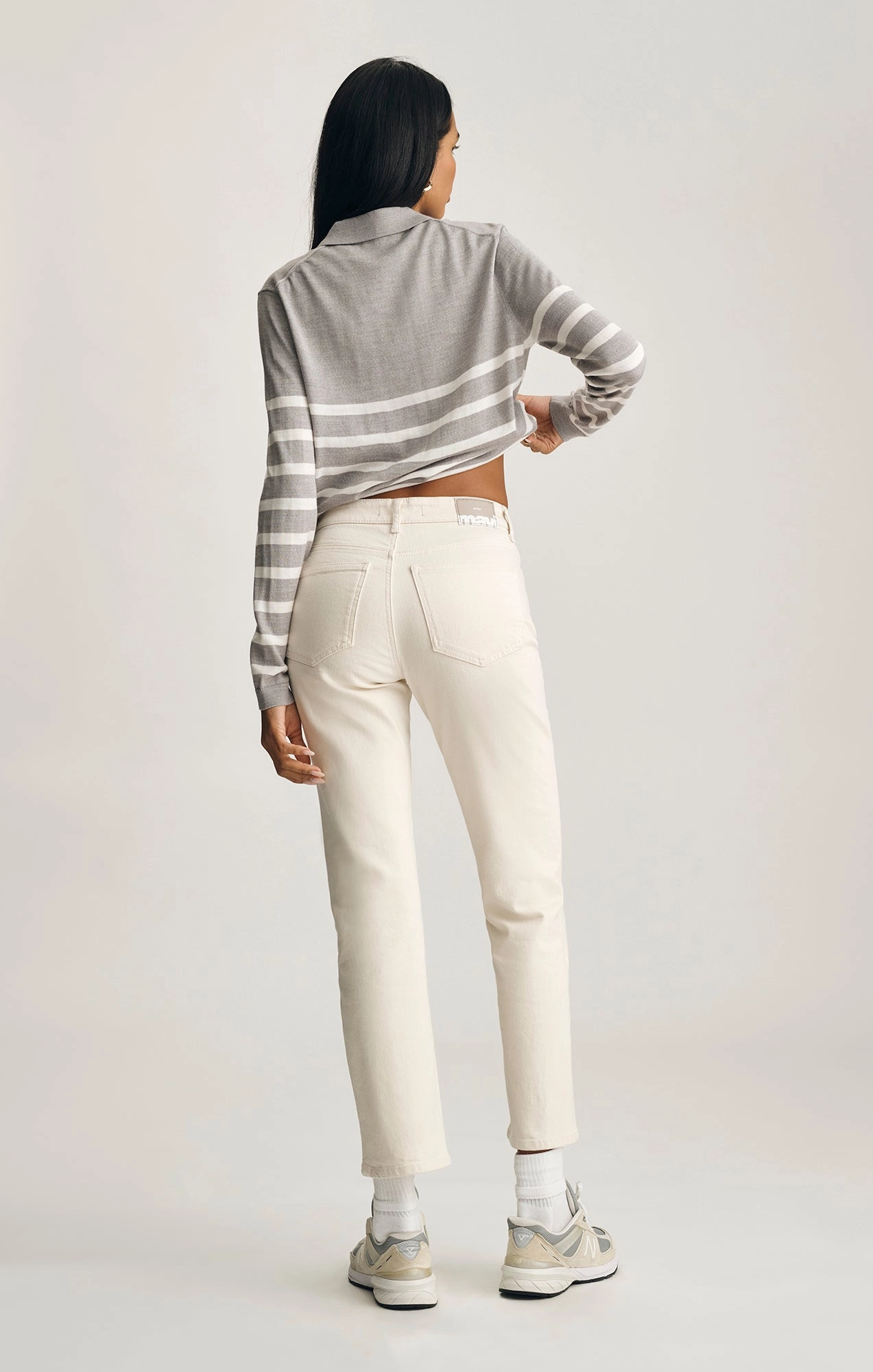 NEW YORK STRAIGHT LEG IN BEIGE CLASSIC BLUE Flattering Waist