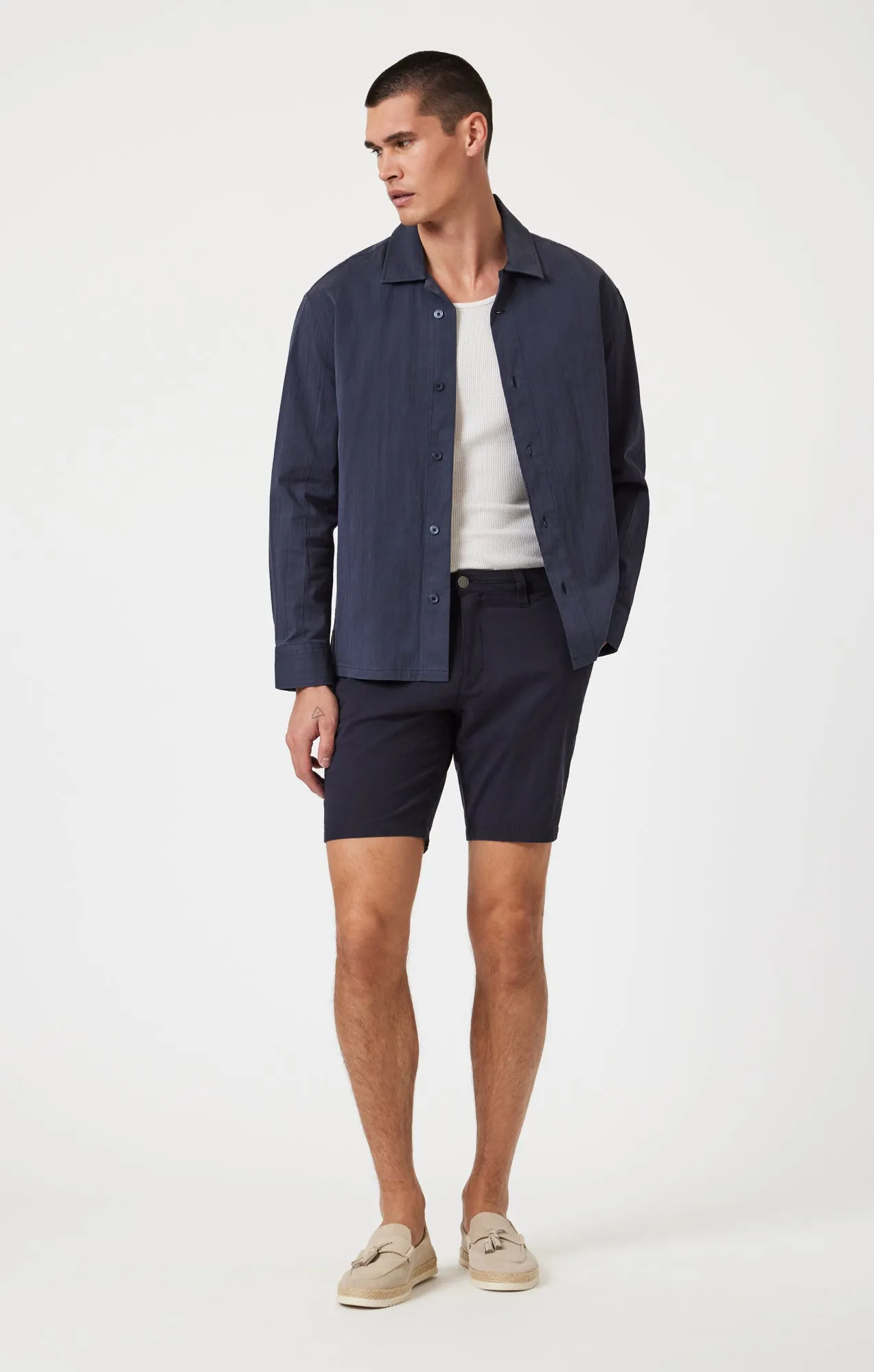 cheering section Glide On Mobility Cut NOAH SHORTS IN NAVY SEERSUCKER