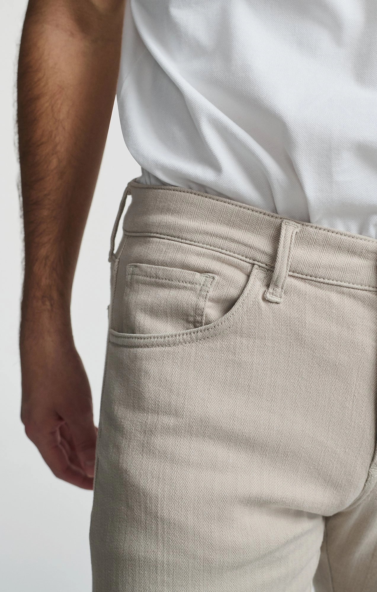 JAKE SLIM LEG IN OYSTER HERRINGBONE Casual Performance Fit