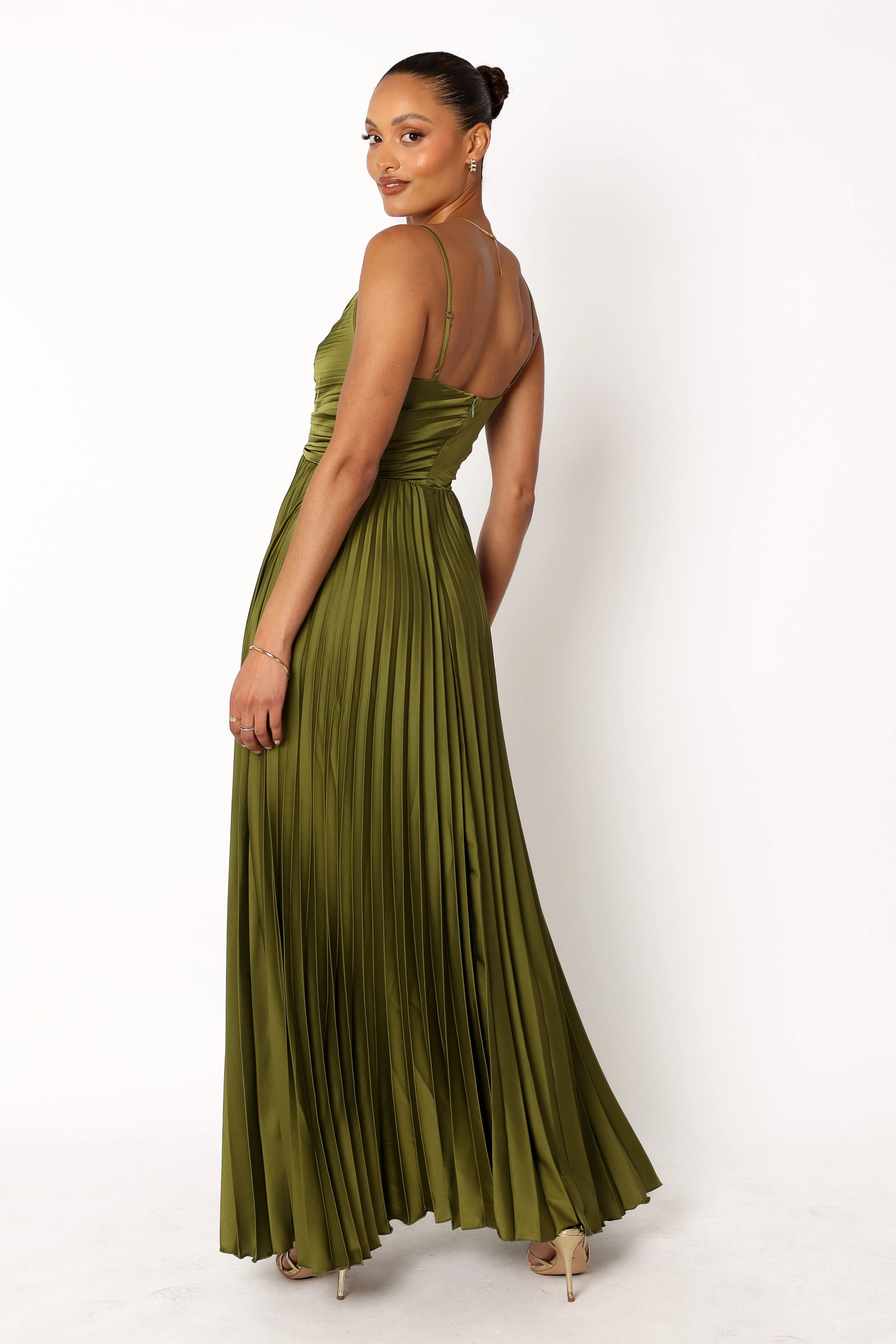 Wardrobe-Staple Shared Moment Naira Pleated Maxi Dress - Palm Green