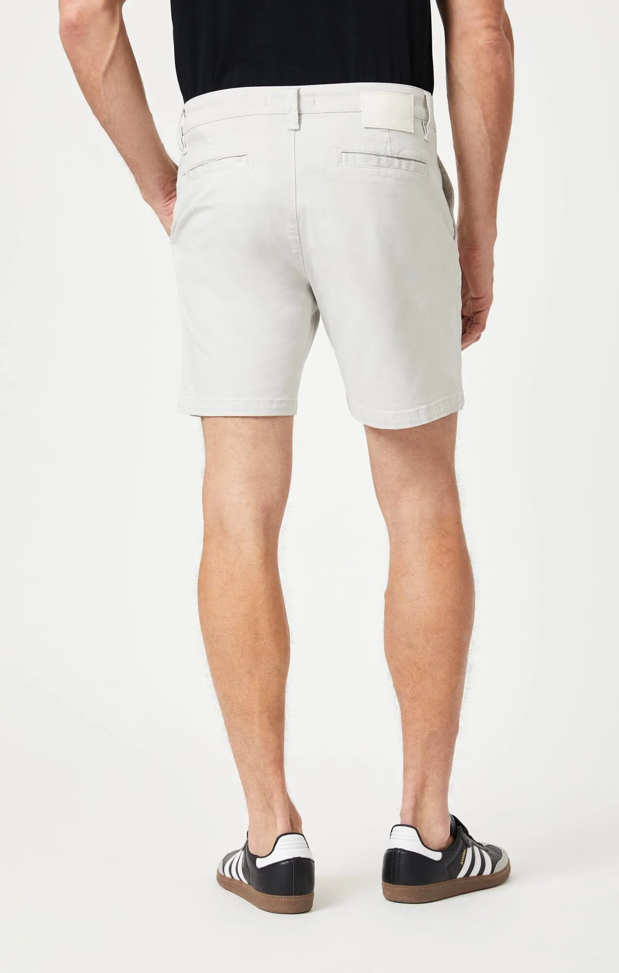 NATE SHORTS IN OYSTER MUSHROOM TWILL Quick Access Cargo Pockets Casual Fit