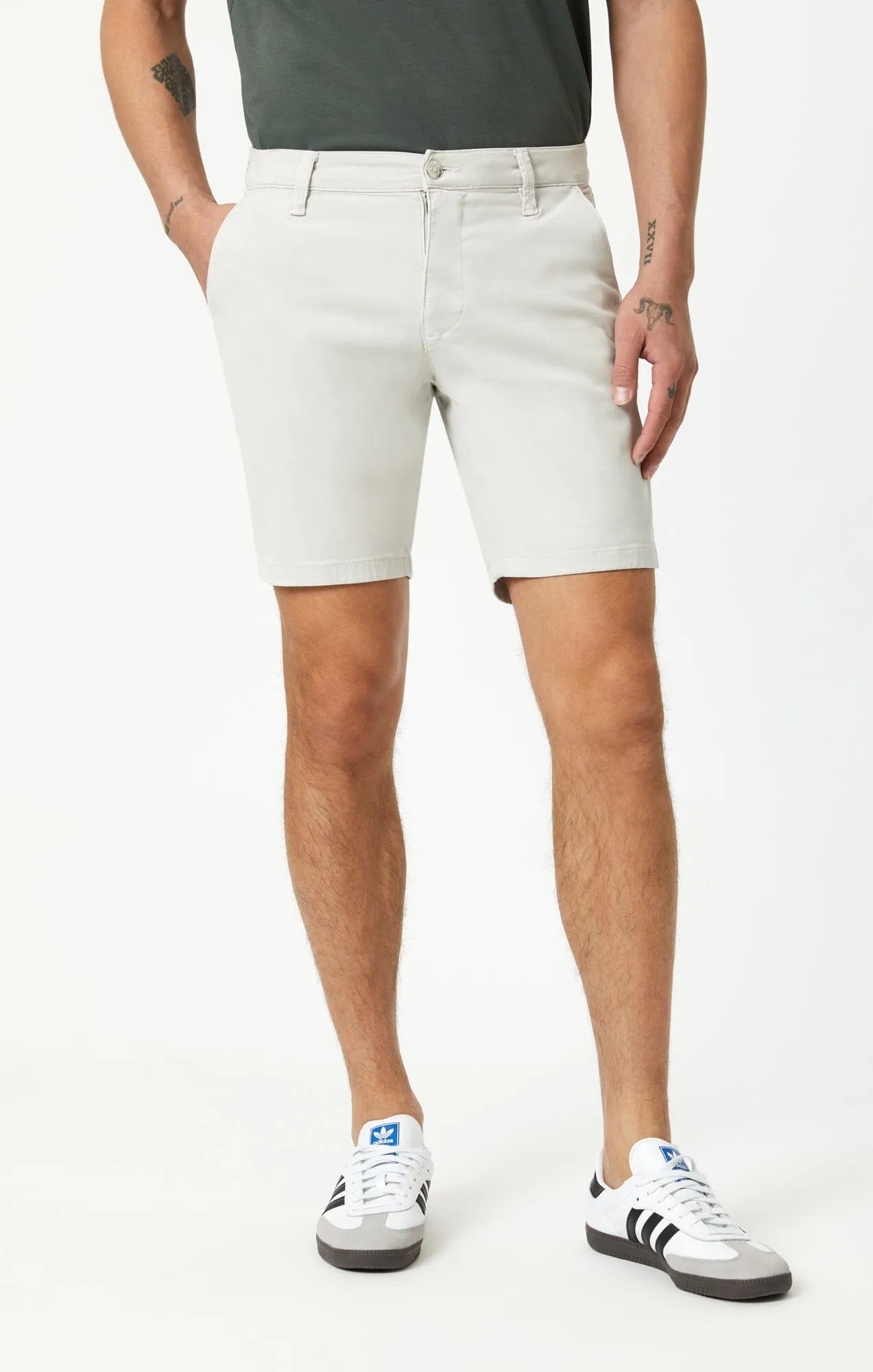 NOAH SHORTS IN OYSTER MUSHROOM LUXE TWILL Hassle free maintenance