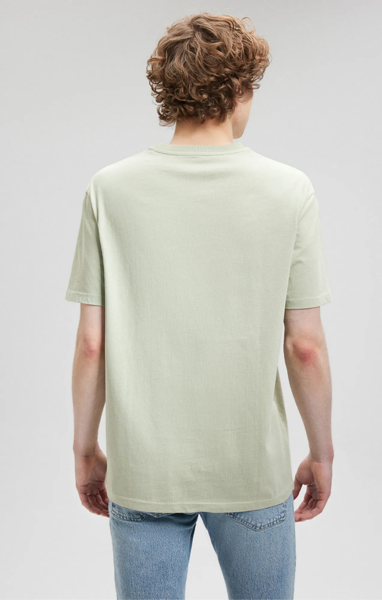 CLASSIC CREW NECK T-SHIRT IN DESERT SAGE Slim Silhouette Comfy Stretch Fit