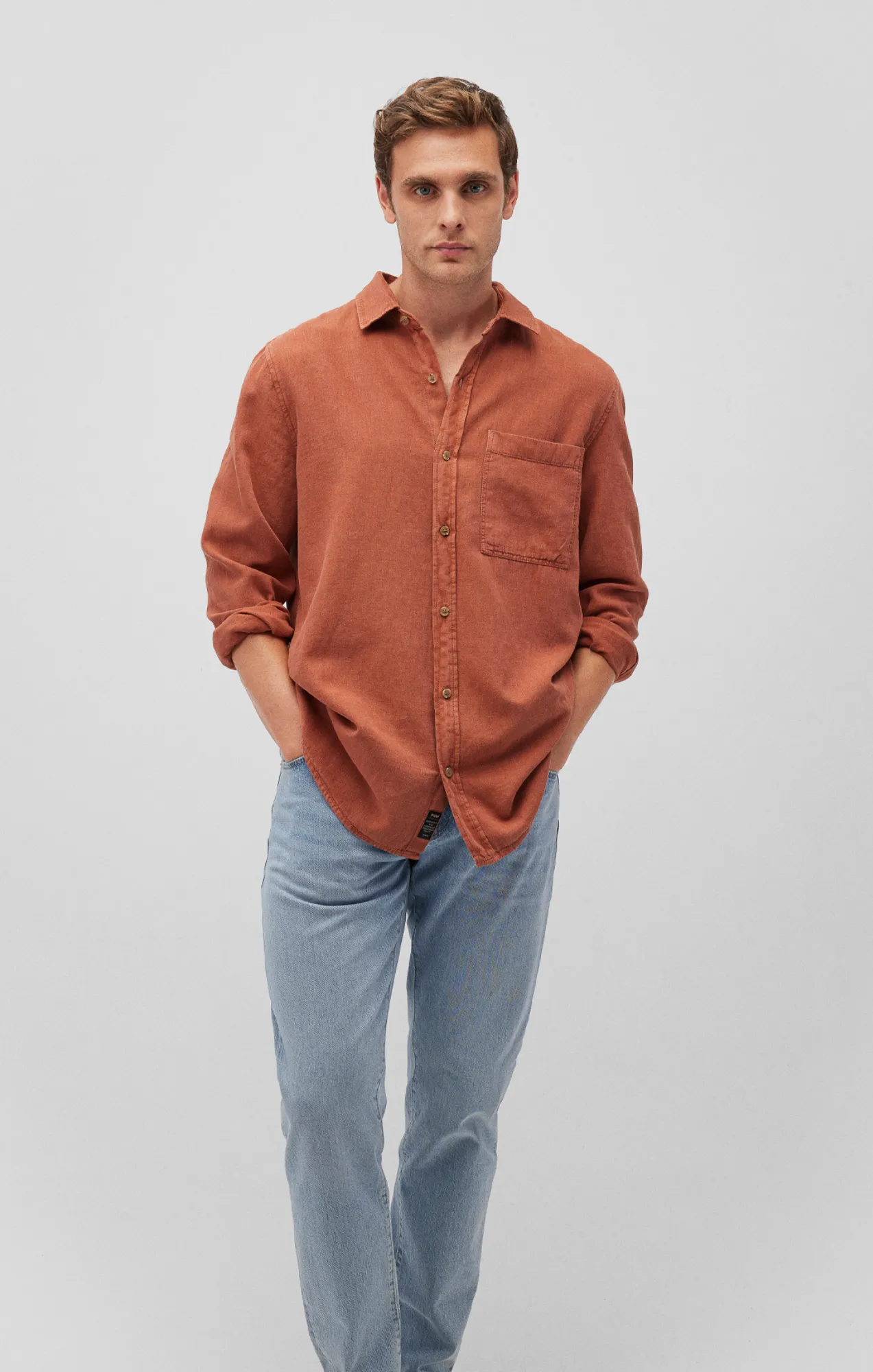 ONE POCKET BUTTON-UP SHIRT IN ARAGON Weekend Outfit Functional Design