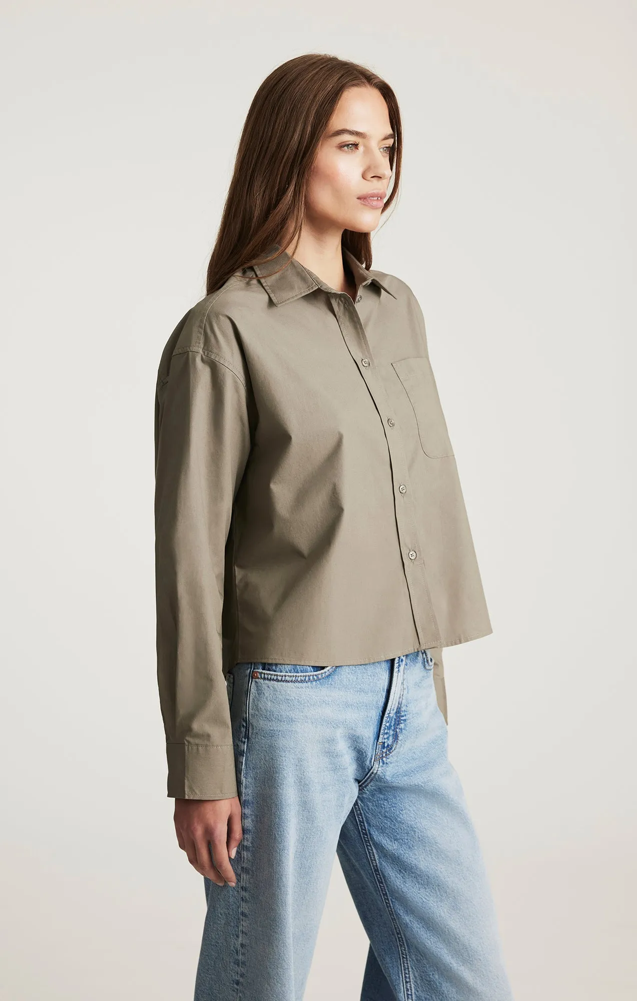 ONE POCKET BUTTON-UP SHIRT IN KHAKI Affordable Luxury Sporty Layer