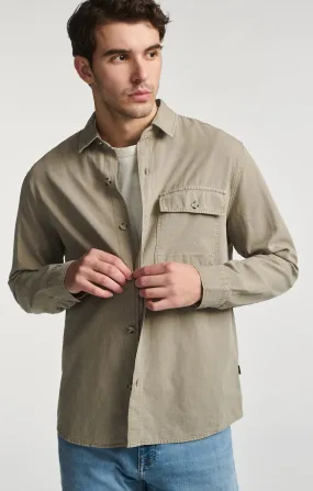 Fitted Shape ONE POCKET BUTTON-UP SHIRT IN ROASTED CASHEW