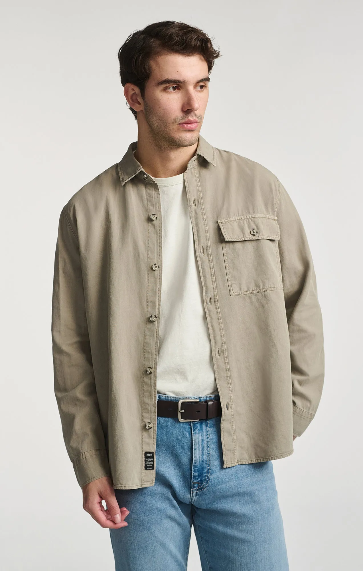 Unstructured Shoulder ONE POCKET BUTTON-UP SHIRT IN ROASTED CASHEW