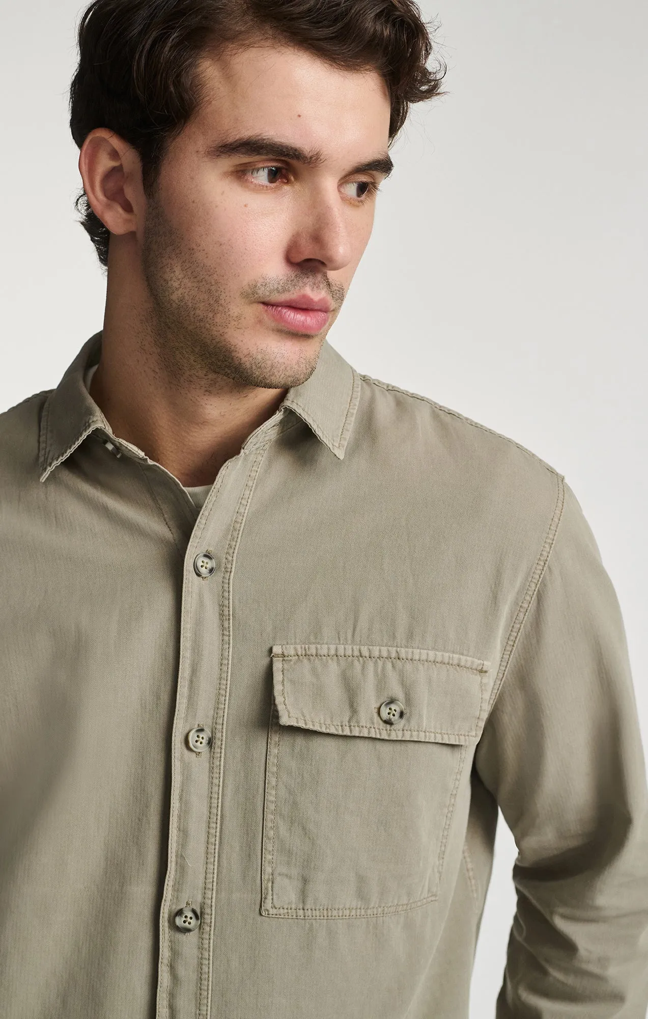 ONE POCKET BUTTON-UP SHIRT IN ROASTED CASHEW Job Interview Relaxed Look