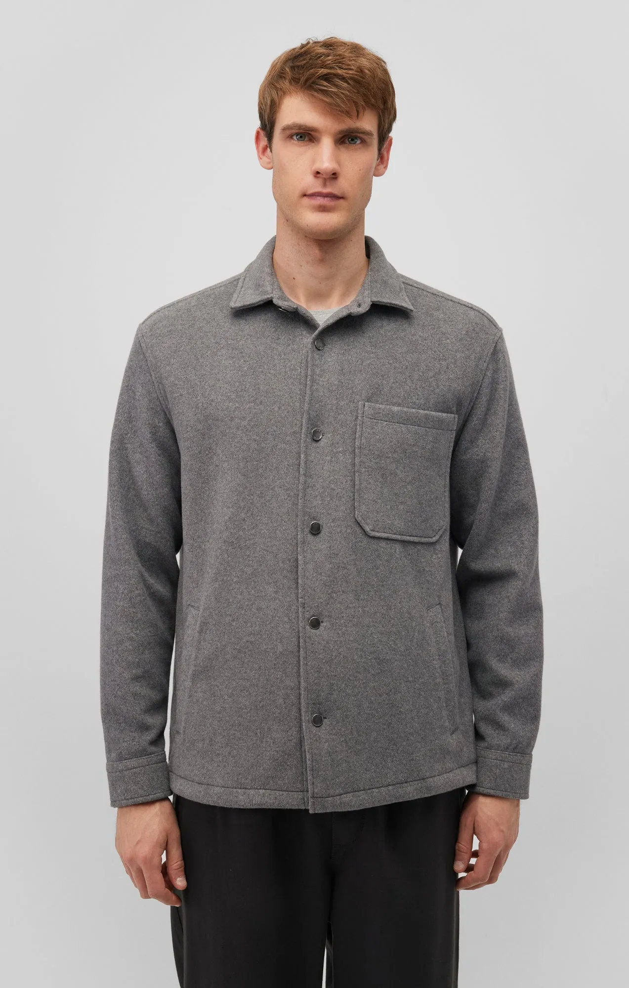 Yoke Design ONE POCKET LONG SLEEVE BUTTON-UP SHIRT IN ANTHRACITE
