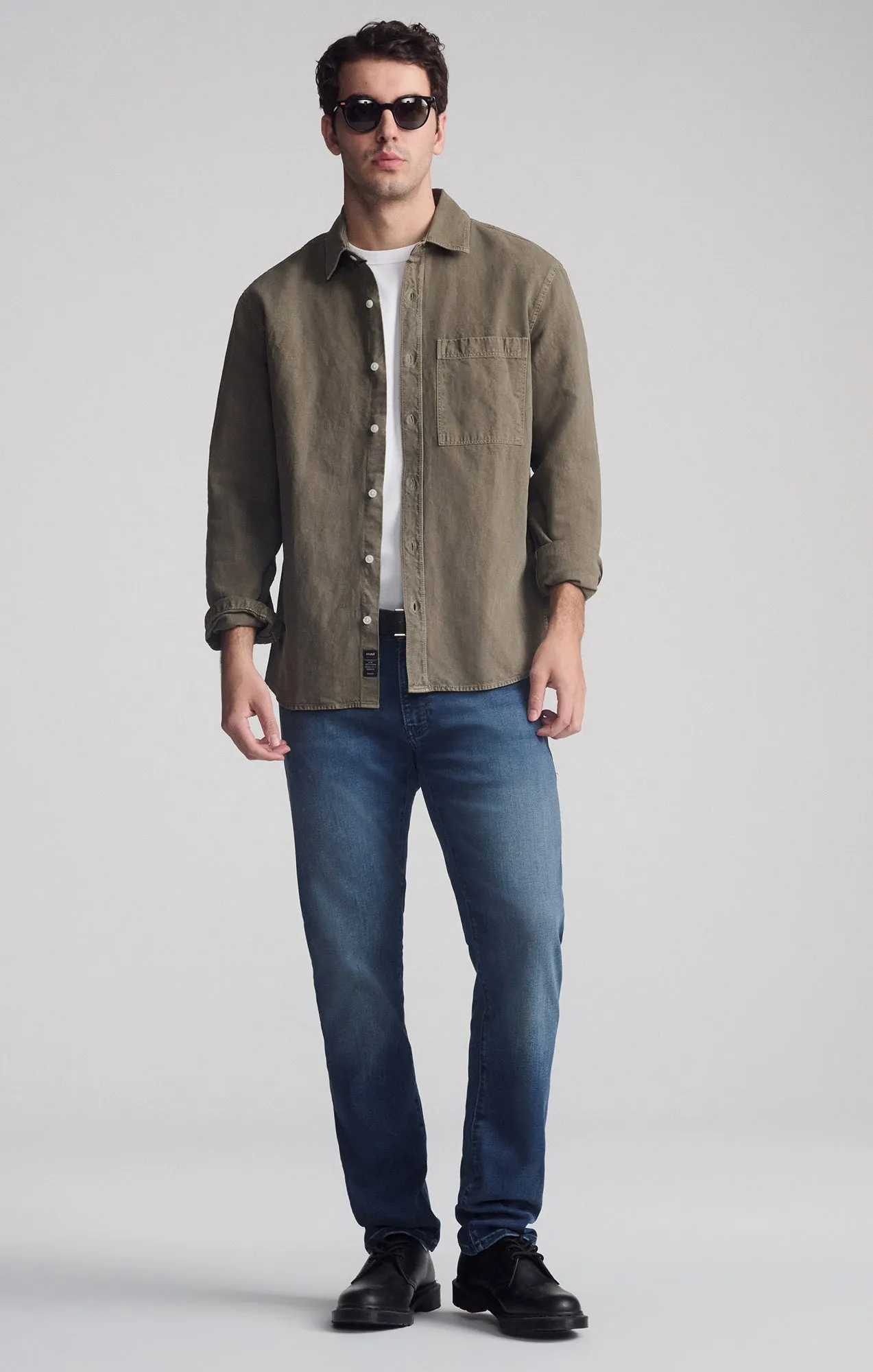 Chic Design All day wearability ONE POCKET LONG SLEEVE BUTTON-UP SHIRT IN BUNGEE CORD