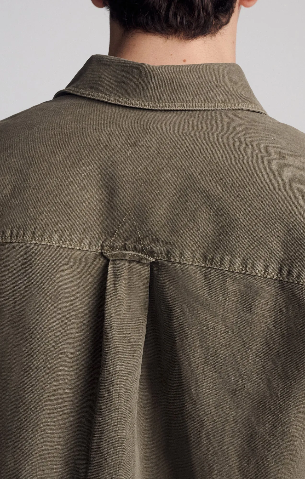 Comfy Look Moisture Wicking Layer ONE POCKET LONG SLEEVE BUTTON-UP SHIRT IN BUNGEE CORD