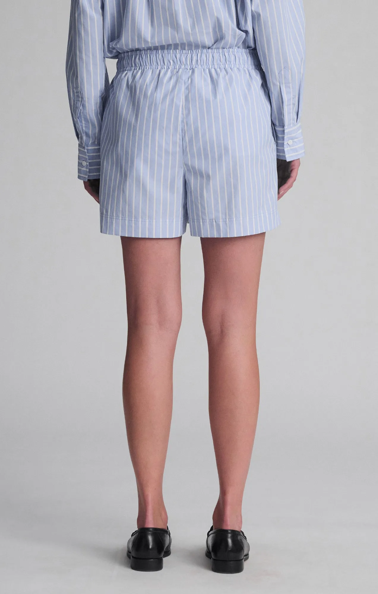 Stretch Fit Design Slim Layer PULL-ON SHORTS IN BLUE STRIPE