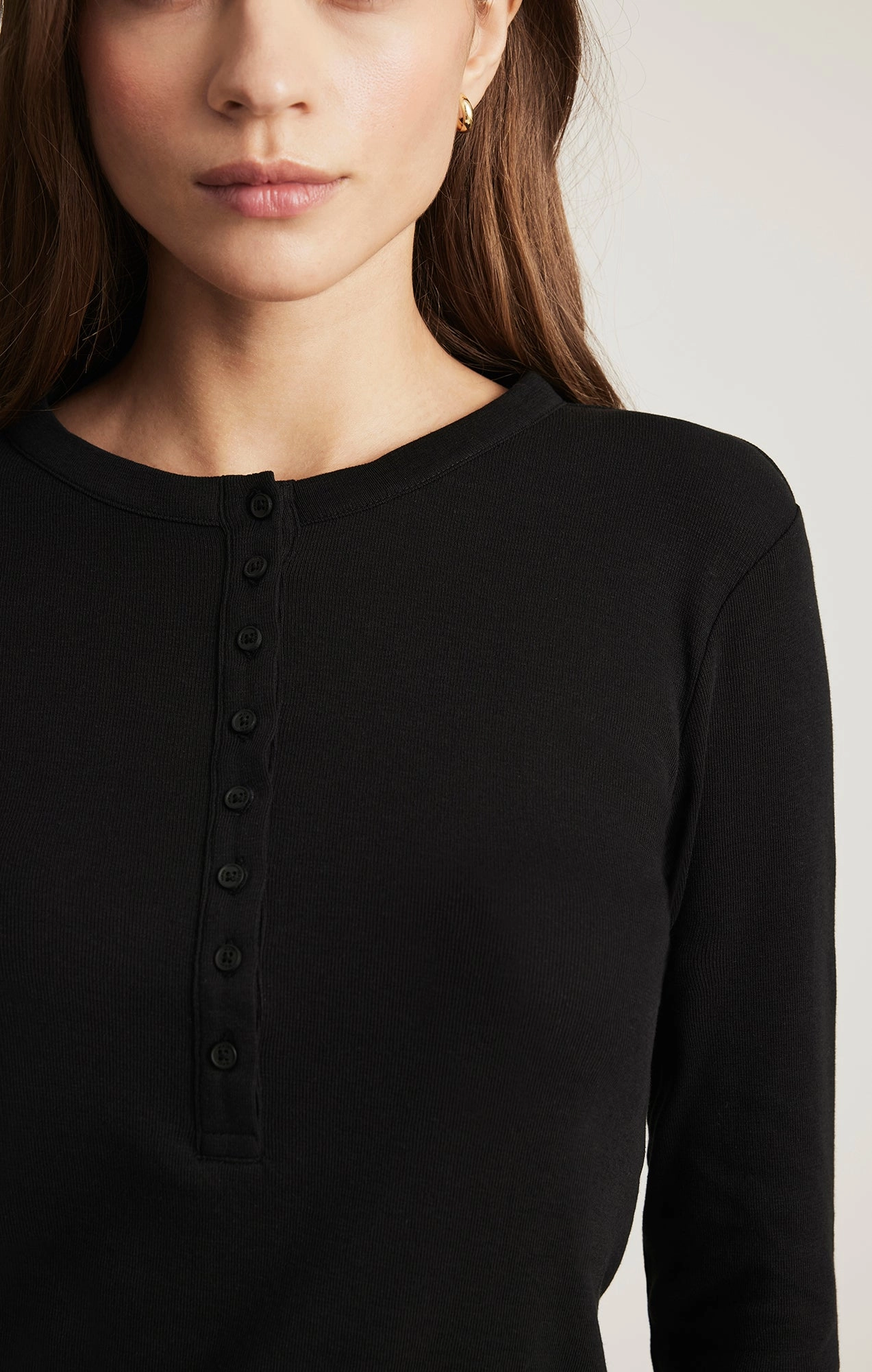 HENLEY LONG SLEEVE T-SHIRT IN BLACK easy to pair