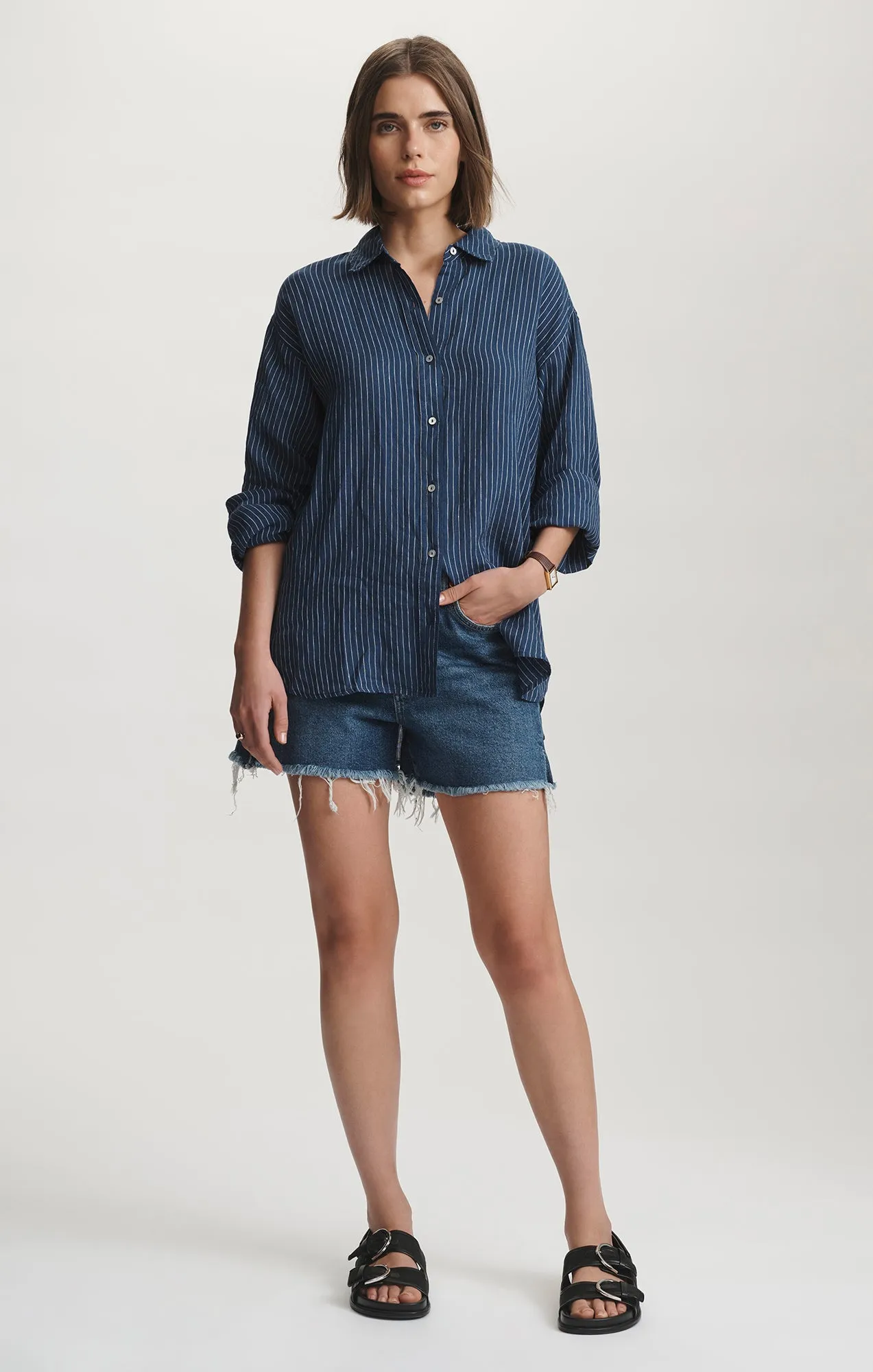 Brushed Inner Lining Multi Pocket Design LINEN LONG SLEEVE BUTTON-UP SHIRT IN NAVY STRIPE