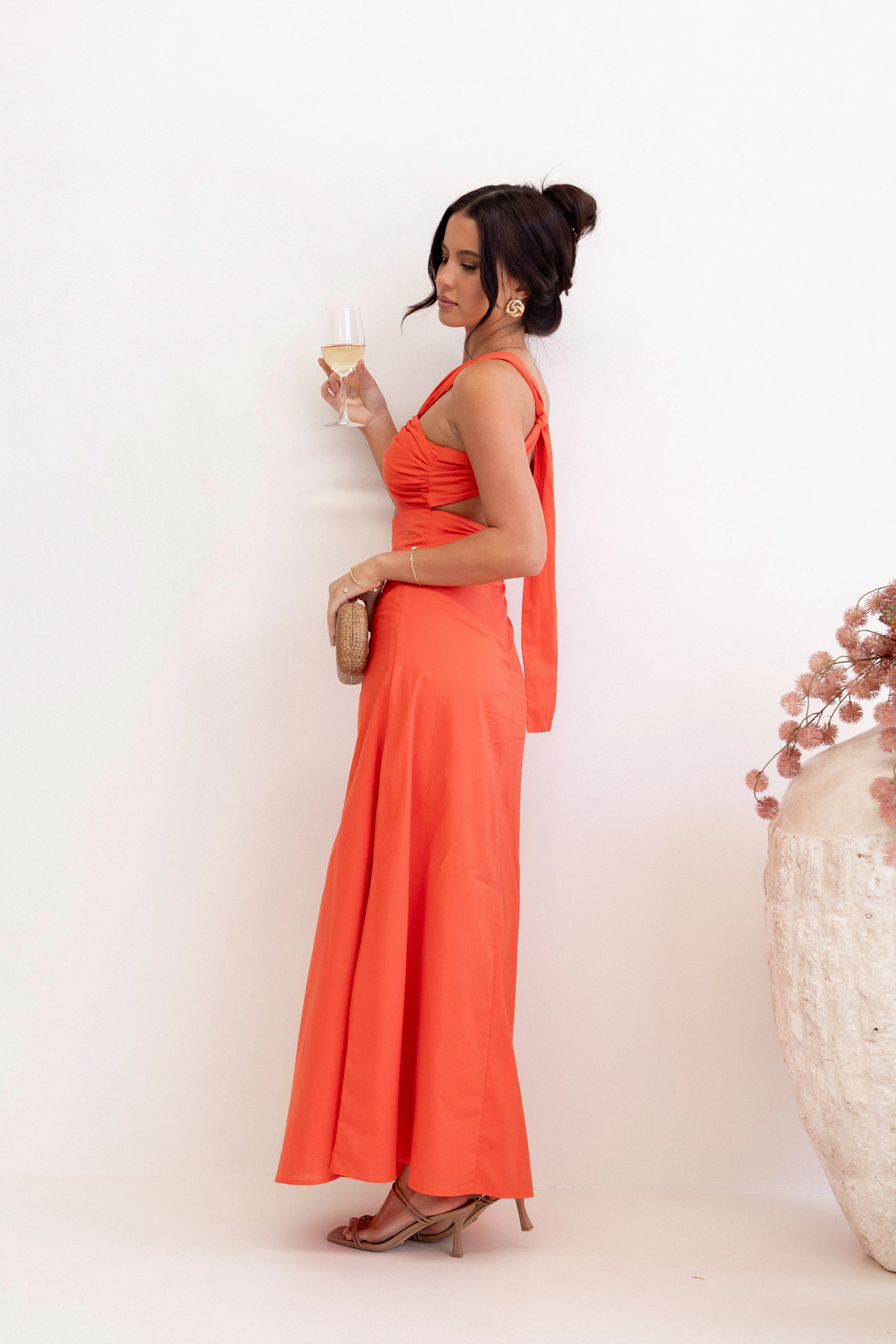 Edgy Twist Soft Silhouette Luna One Shoulder Maxi Dress - Tangerine