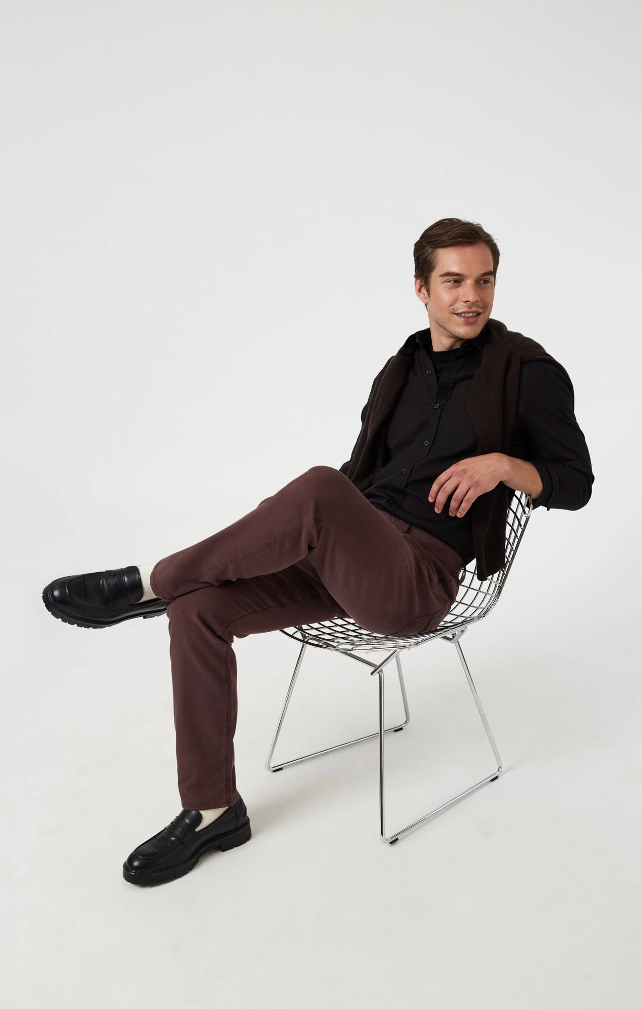 Soft Feel windproof MARCUS SLIM STRAIGHT LEG IN CURRANT LUXE TWILL