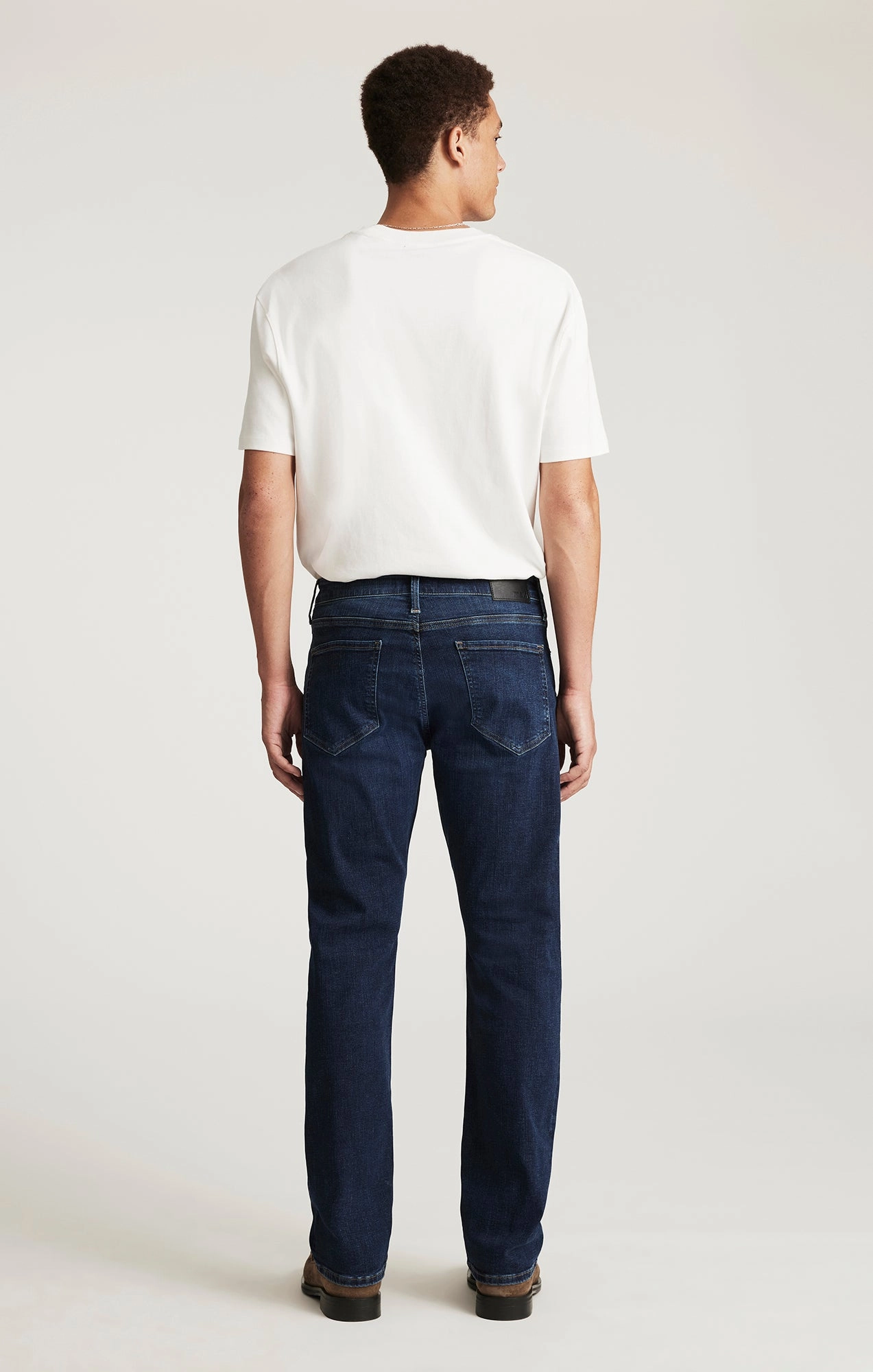 MATT RELAXED STRAIGHT LEG IN DARK BRUSHED ORGANIC VINTAGE Layer Ready Balanced Style