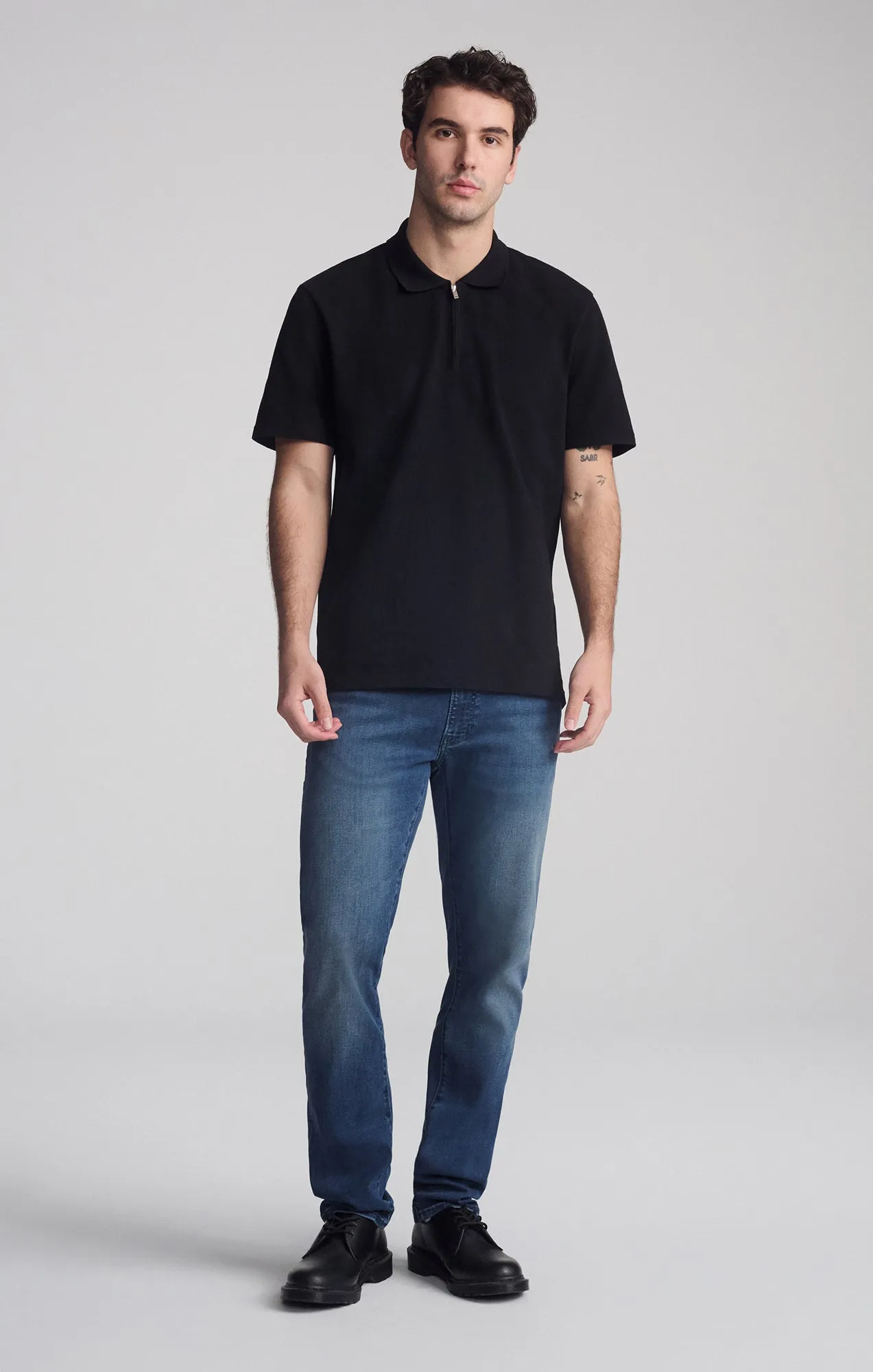 QUARTER ZIP POLO SHIRT IN BLACK Anti-static Adjustable Cuff Closure