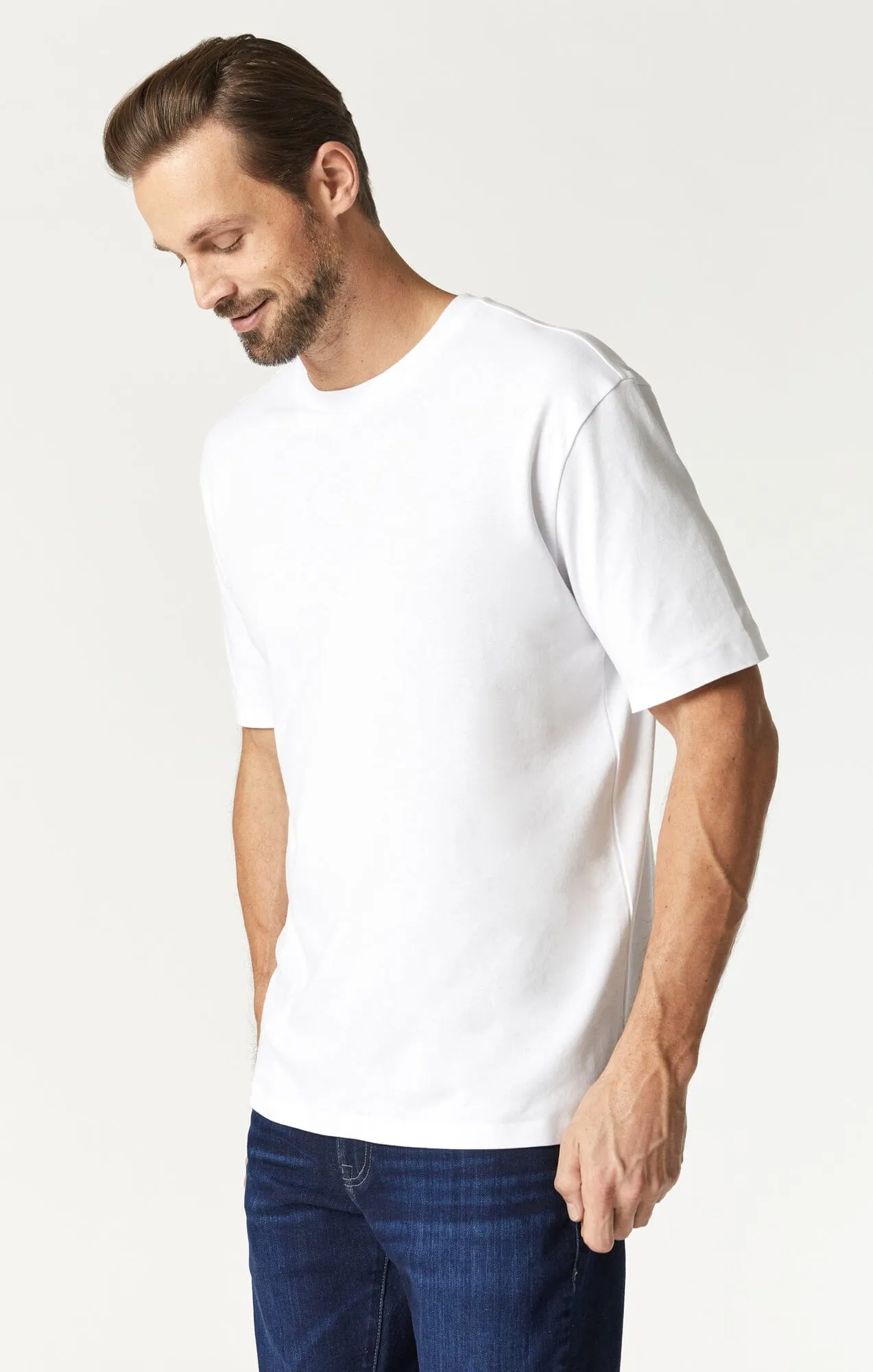 BASIC CREW NECK T-SHIRT IN WHITE Stylish Comfort