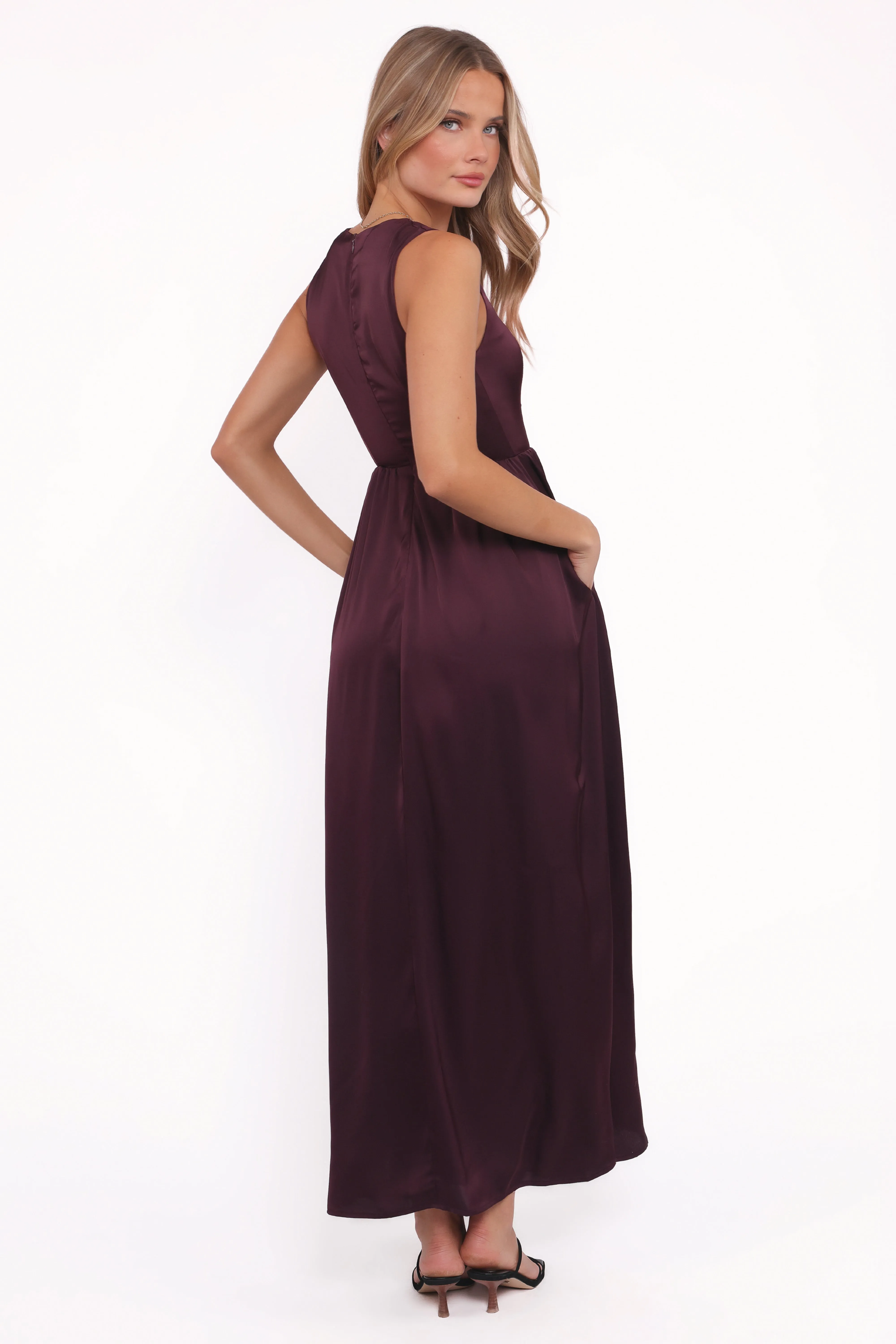 Clean Outfit Elania Maxi Dress - Plum
