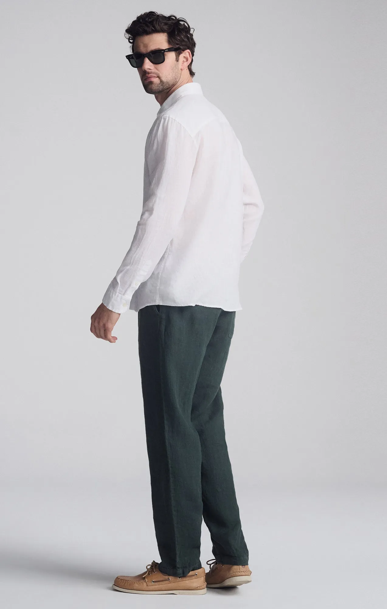 Contrast Stitch Breathable fabric LINEN LONG SLEEVE BUTTON-UP SHIRT IN WHITE