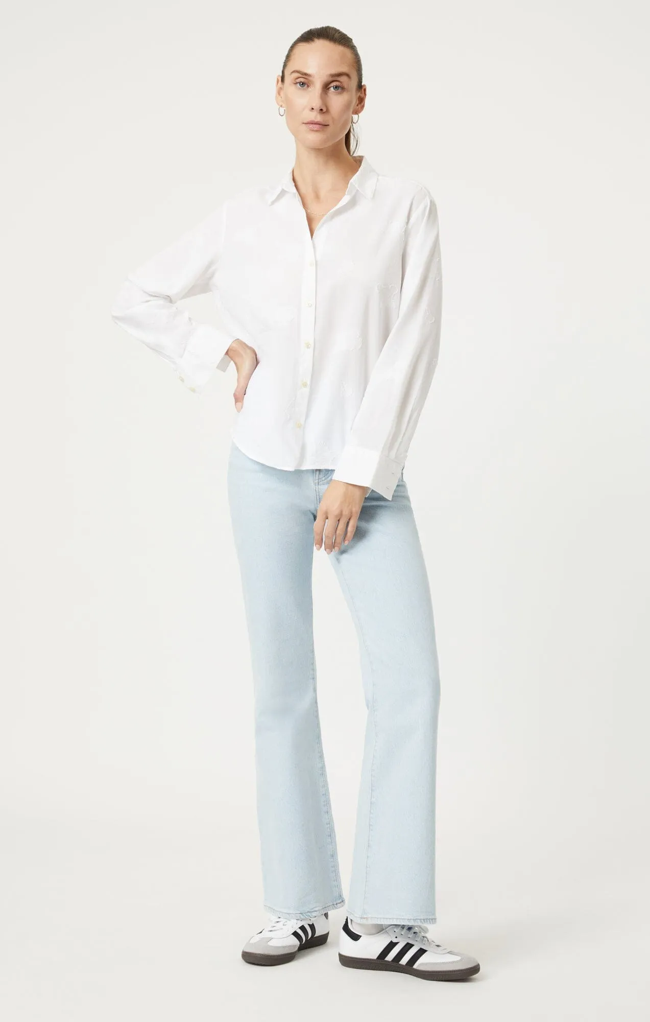 JACQUARD BUTTON-UP SHIRT IN ANTIQUE WHITE Tuckable Hem Everyday Essential