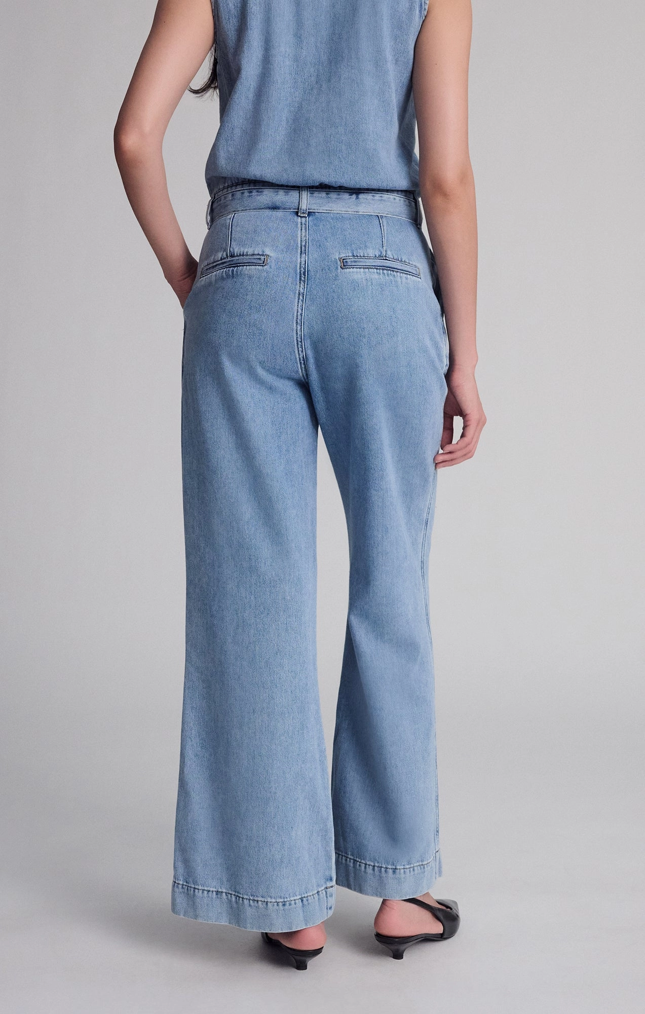 Street Mood Autumn Days Family Style Eco Friendly ELARA JUMPSUIT IN LIGHT WELL BLUE