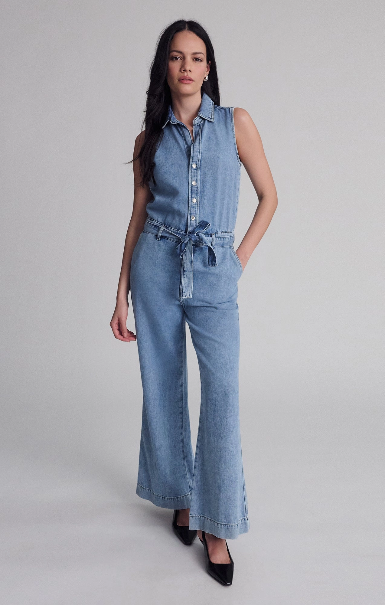 Relaxed Taper Seasonless wear ELARA JUMPSUIT IN LIGHT WELL BLUE